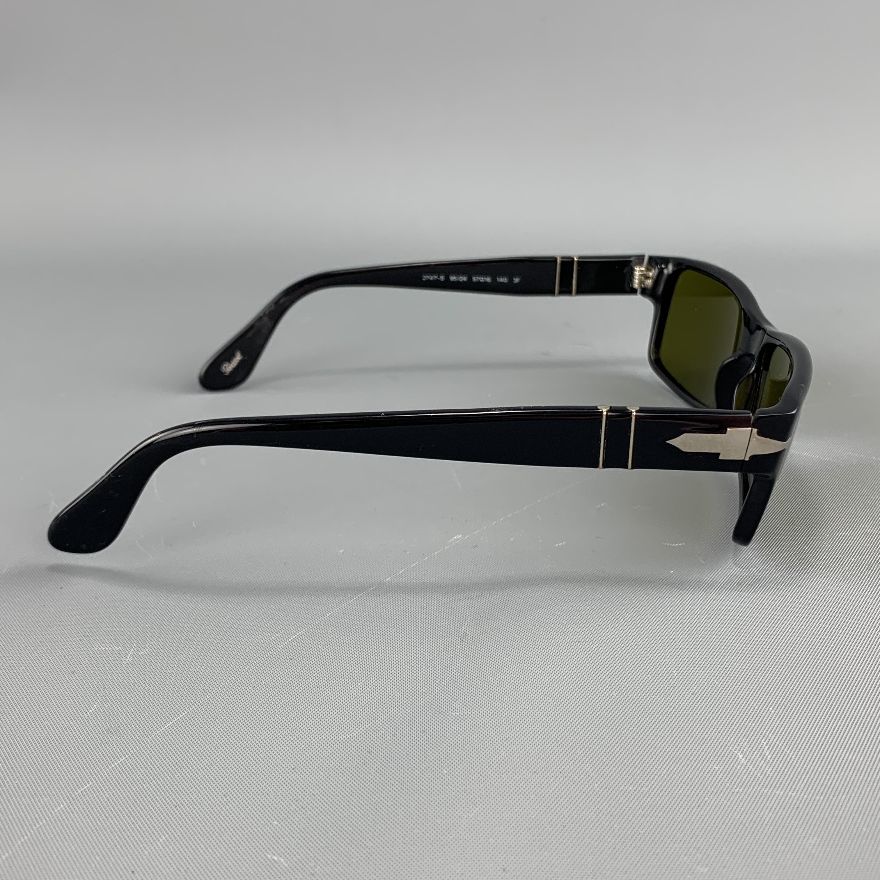 PERSOL Black Acetate Green Lens Recatngle Sunglasses In Good Condition In San Francisco, CA