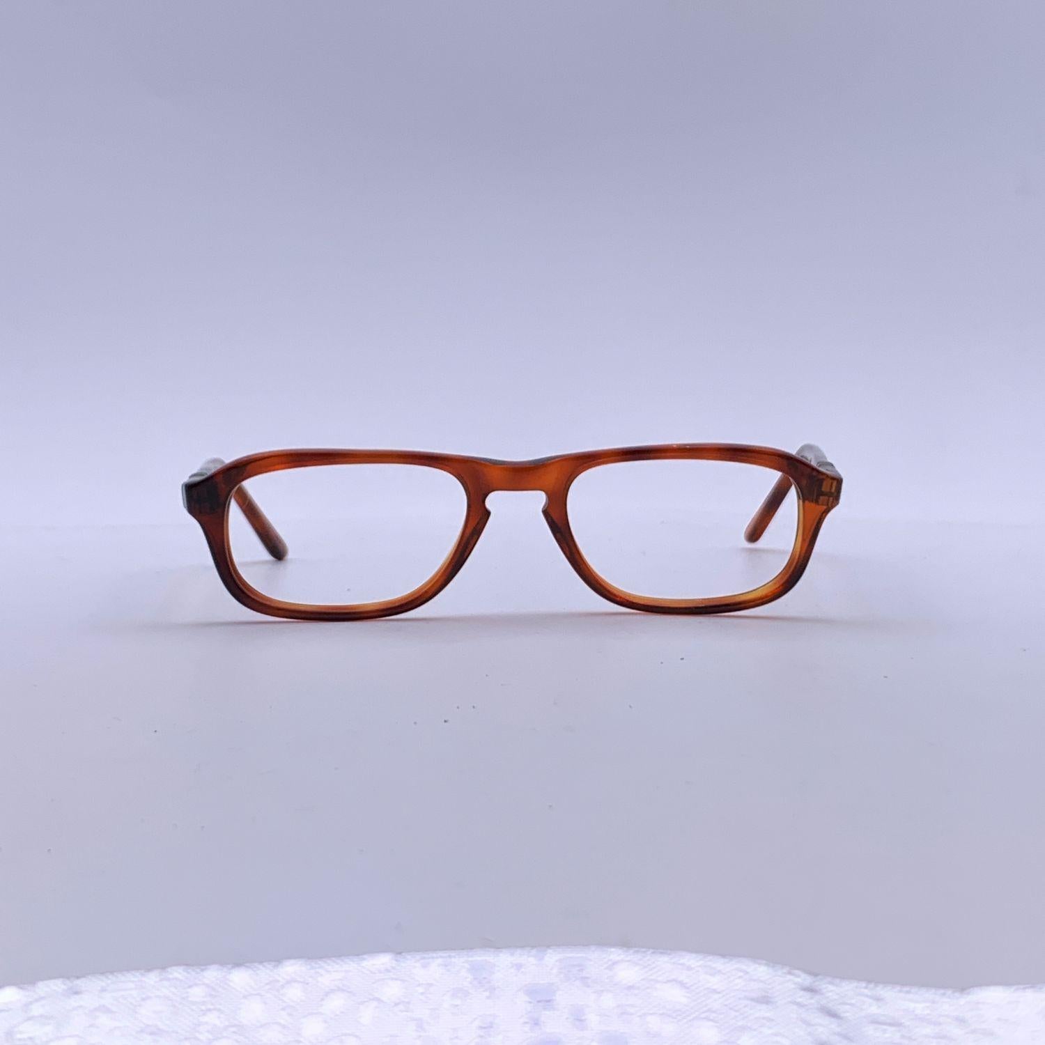 PERSOL Meflecto Ratti Vintage Eyeglasses- Model: Jolly 1. Brown acetate frame. No lenses. Flexible temples. Made in Italy. Style & Refs: Jolly 1 - 48-68

Details

MATERIAL: Acetate

COLOR: Brown

MODEL: Jolly 1

GENDER: Women

COUNTRY OF