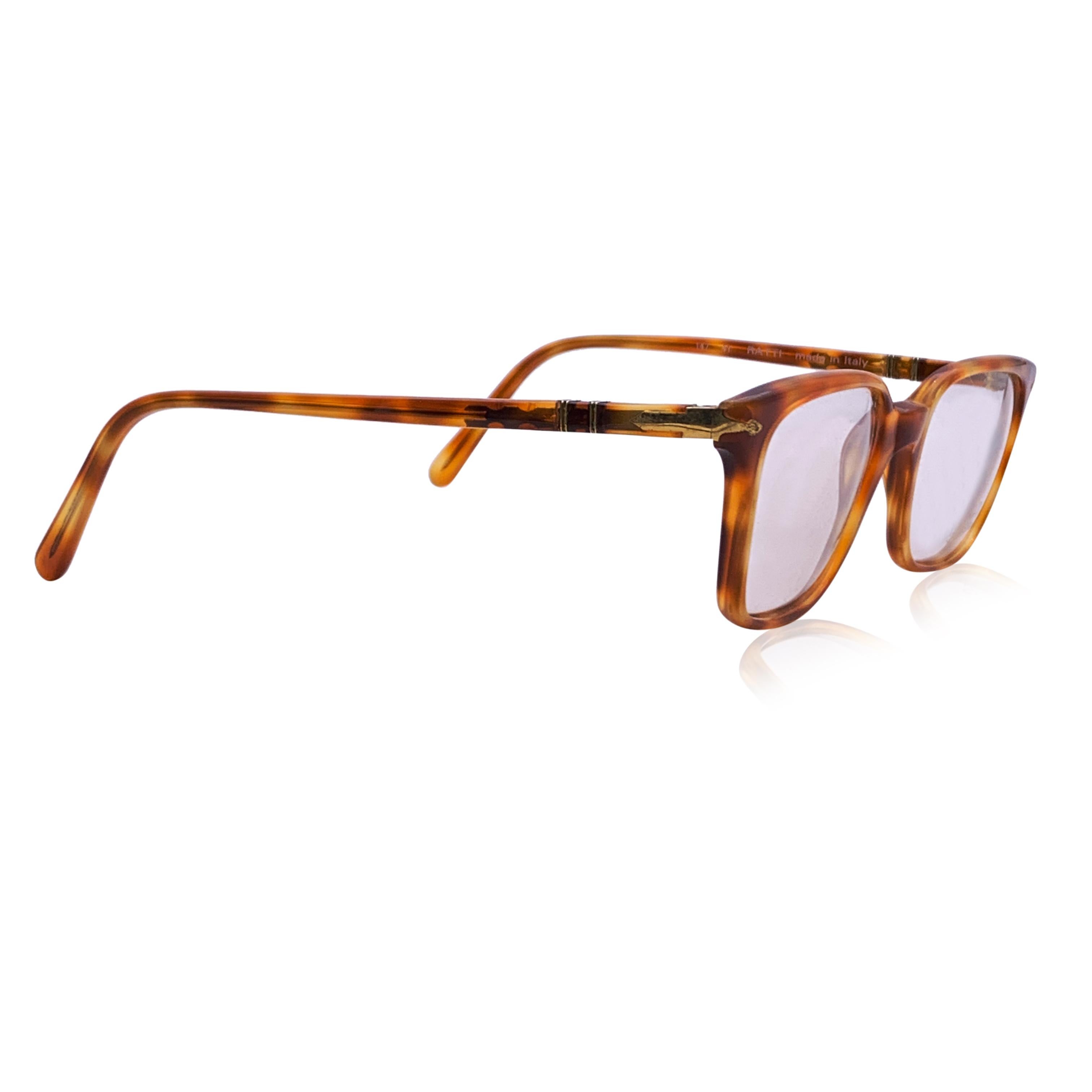 PERSOL Meflecto Ratti Vintage Eyeglasses- Model: 302. Brown acetate frame. Clear demo lenses. Flexible temples. Made in Italy. Style & Refs: 302 - 50-70

Details

MATERIAL: Acetate

COLOR: Brown

MODEL: 302

GENDER: Women

COUNTRY OF MANUFACTURE: