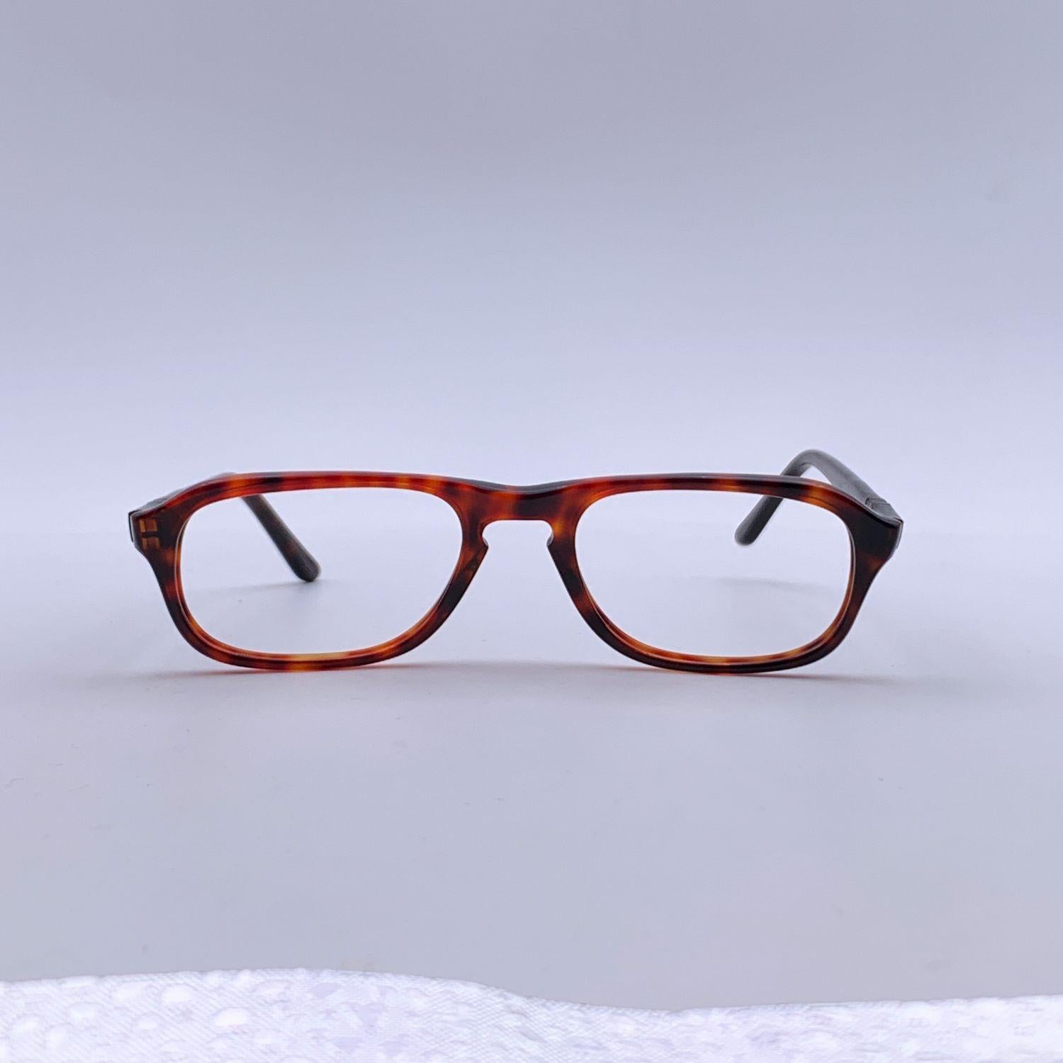 PERSOL Meflecto Ratti Vintage Eyeglasses- Model: Jolly 1. Dark Brown acetate frame. No lenses. Flexible temples. Made in Italy. Style & Refs: Jolly 1 - 50-70

Details

MATERIAL: Acetate

COLOR: Brown

MODEL: Jolly 1

GENDER: Women

COUNTRY OF