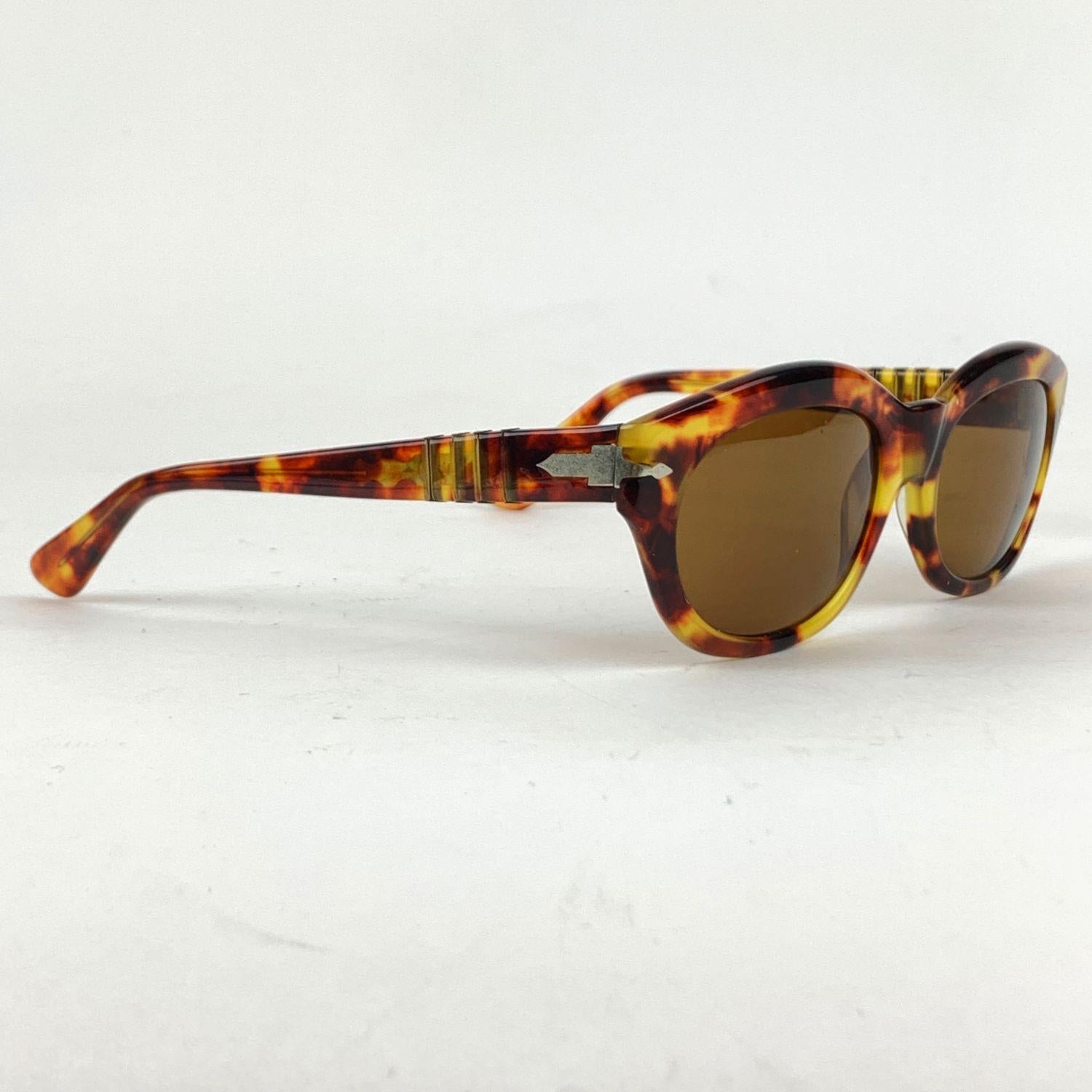 PERSOL sunglasses mod. 830. Cat-eye handmade brown tortoise sunglasses from early 90s by PERSOL. Exclusive design for italian VIP actress, ORNELLA MUTI. Brown Tortoise frame. MEFLECTO system on the arms (4 metal pins which are inserted vertically