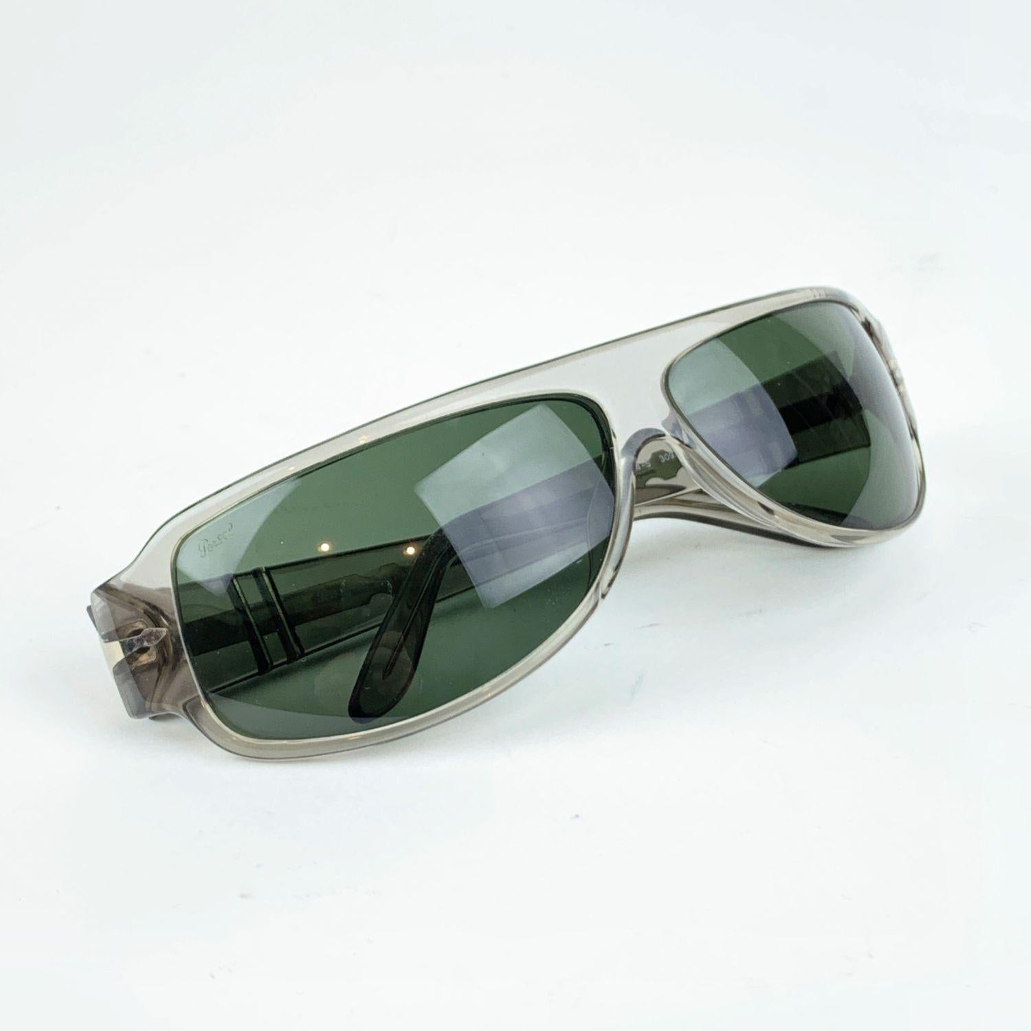Persol Vintage Mint Grey Wrap 2764-S Sunglasses 64/11 130 mm 1