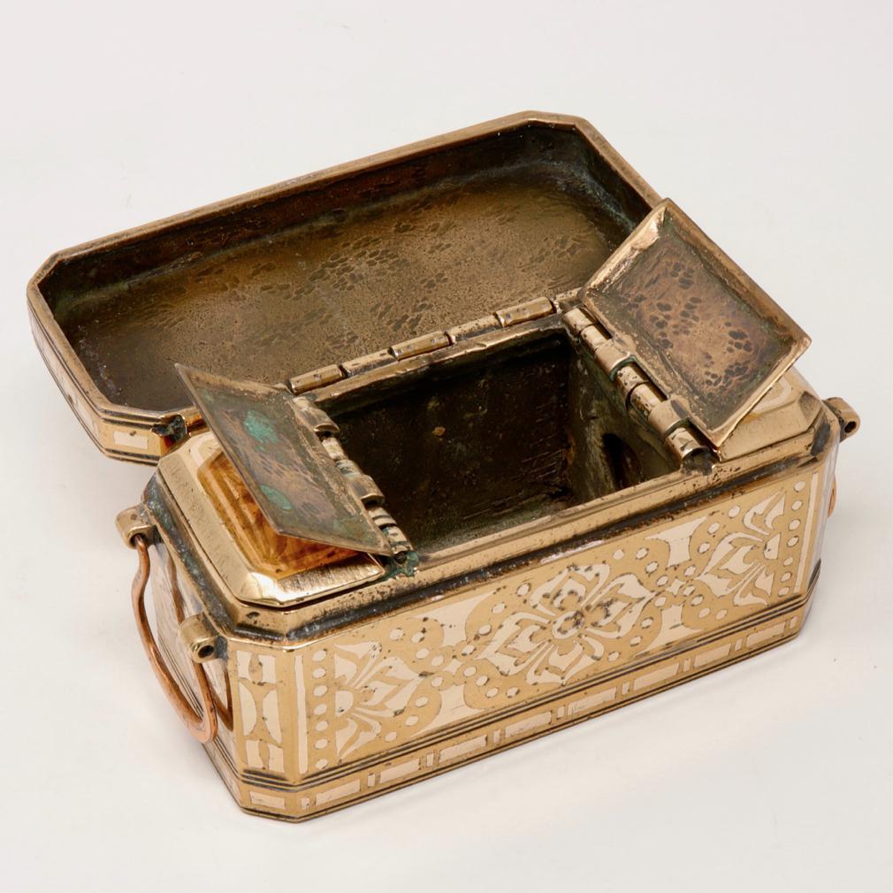 Silver Personal size Betel Nut Box, Maranao, Southern Philippines (Mindanao) For Sale