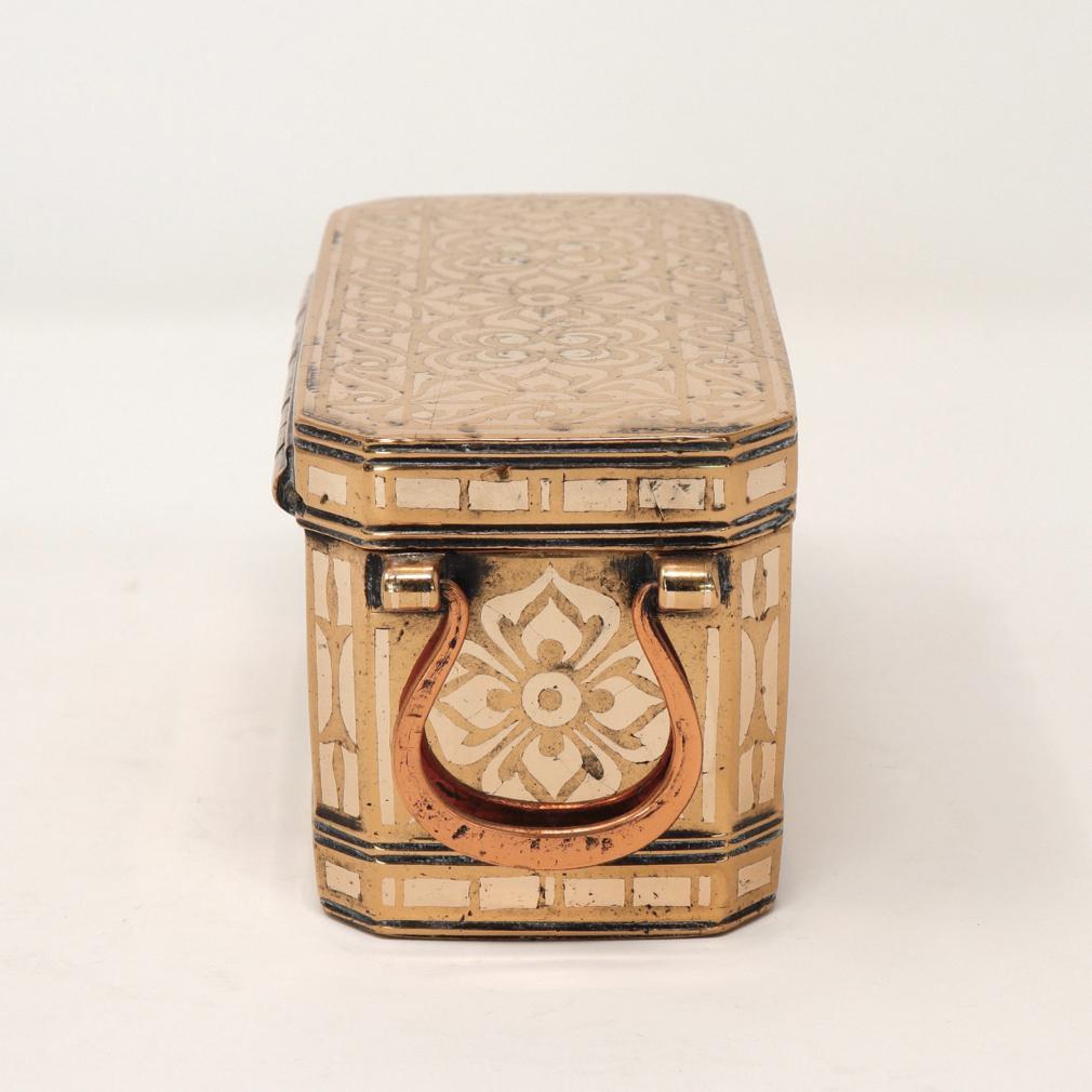 Tribal Personal size Betel Nut Box, Maranao, Southern Philippines (Mindanao) For Sale
