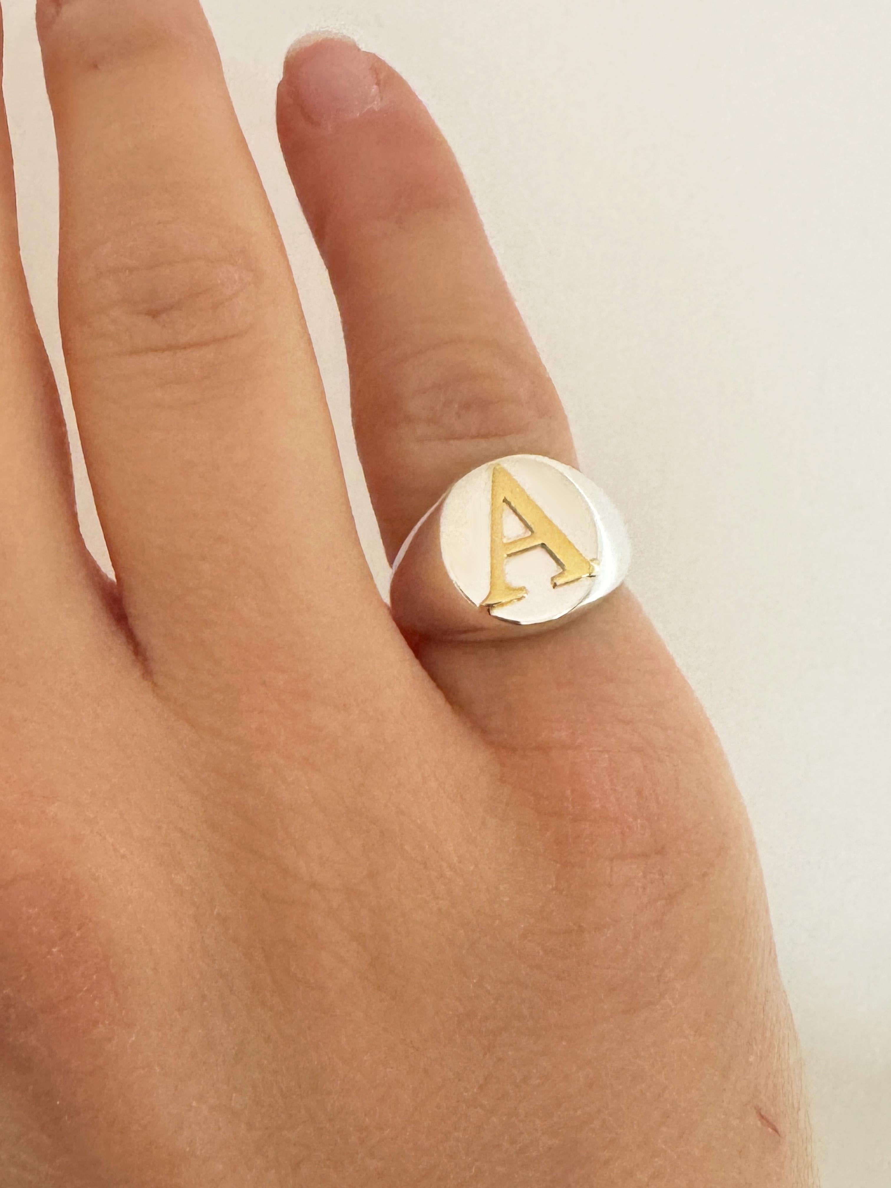Personalise Initial Letter 18k Yellow Gold Sterling Silver Unisex Signet Ring For Sale 2
