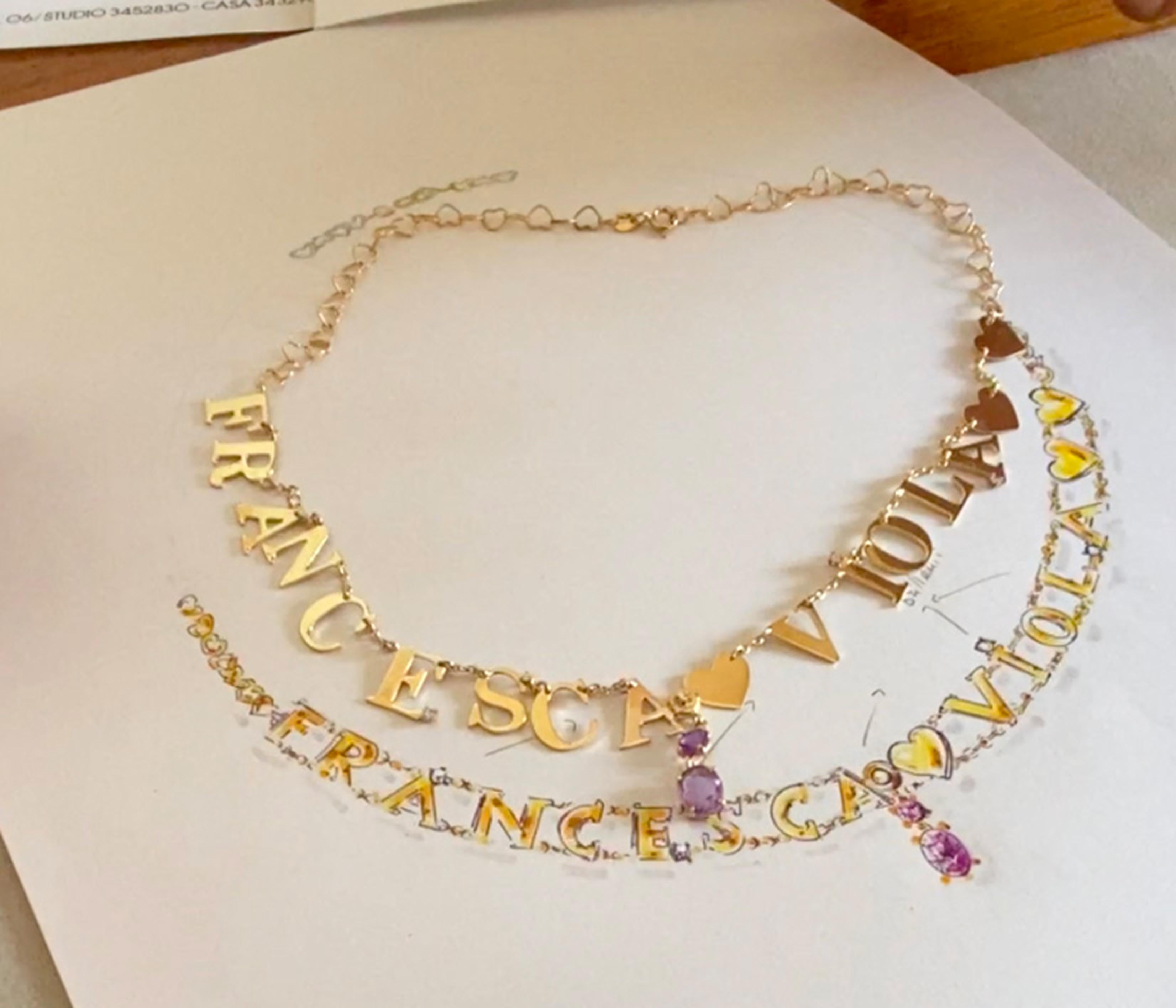 Personnalisez le nom en or jaune 18 carats, lettres, améthyste, diamants, chaîne cœurs collier en vente 3