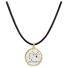 Pendentif personnalisé du signe du Zodiac Sagittarius - personnalisez votre pendentif avec une photo ou une image.