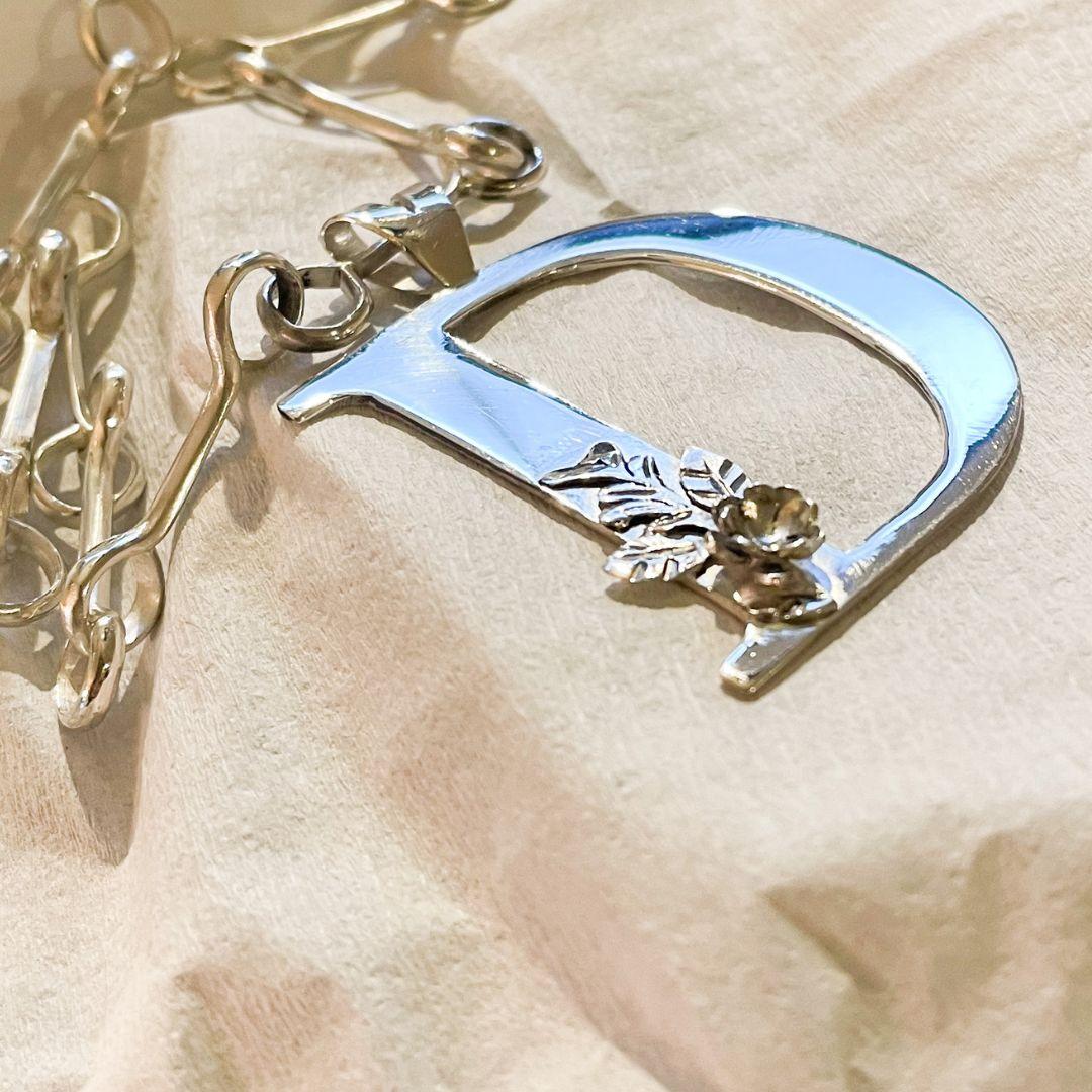 Dolores Ortega Botanical Initial Necklace in 925 Sterling Silver For Sale 3