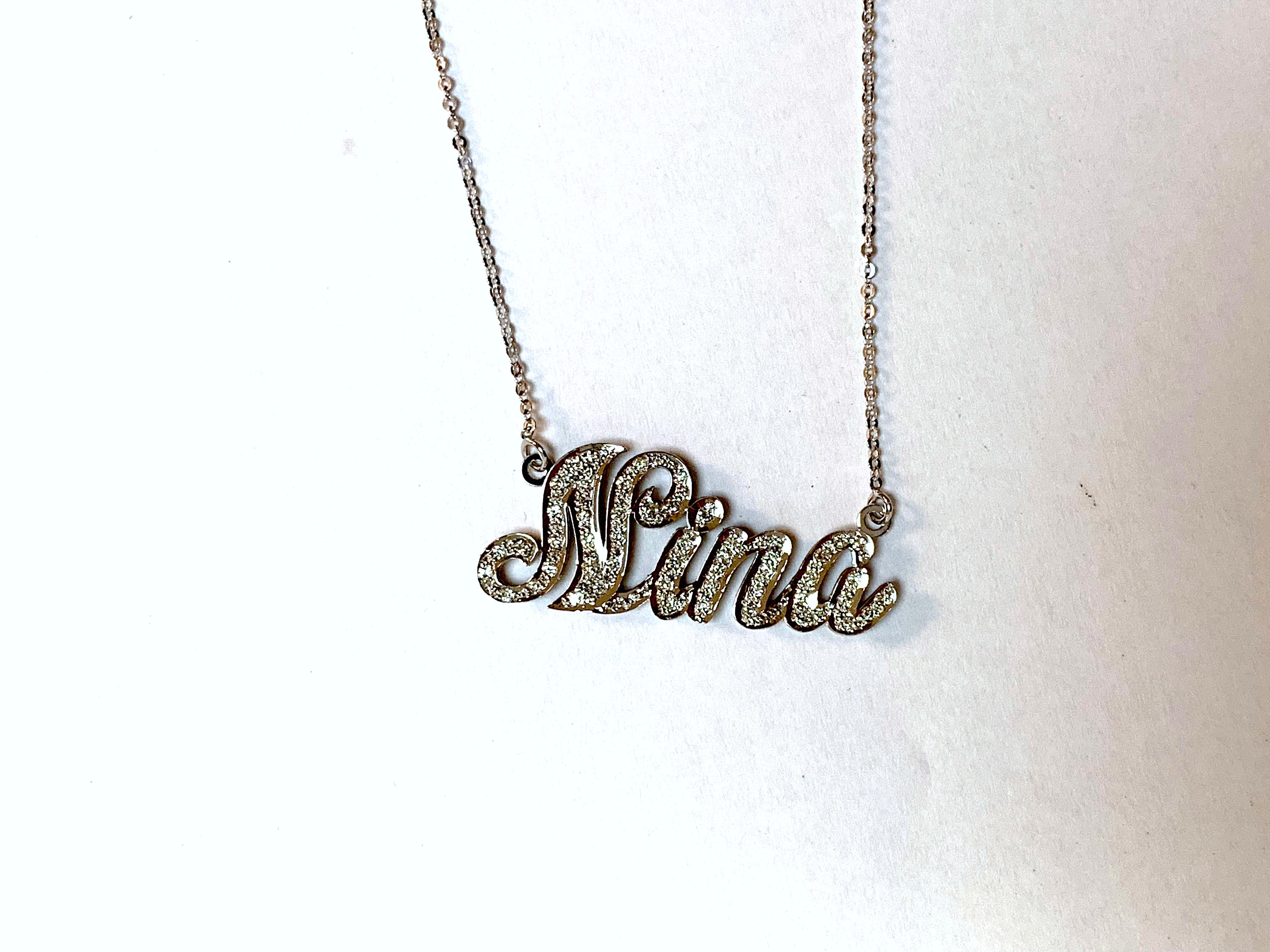 Personalized Customizable Round Diamond Nameplate Name Letter Necklace Pendant  For Sale 2