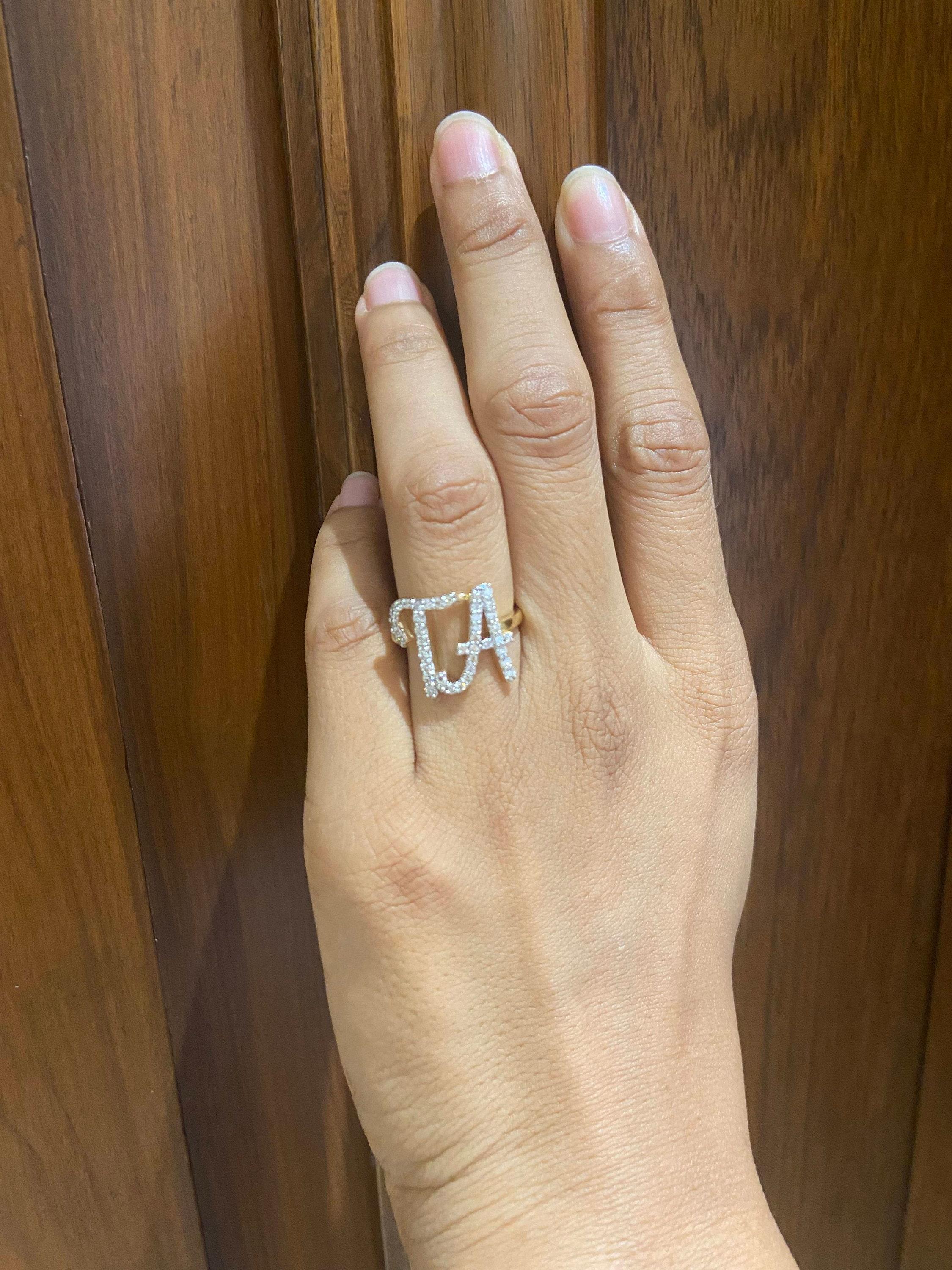 Art Déco Anello personalizzato con doppia iniziale e diamante in oro massiccio 14k (certificato) in vendita