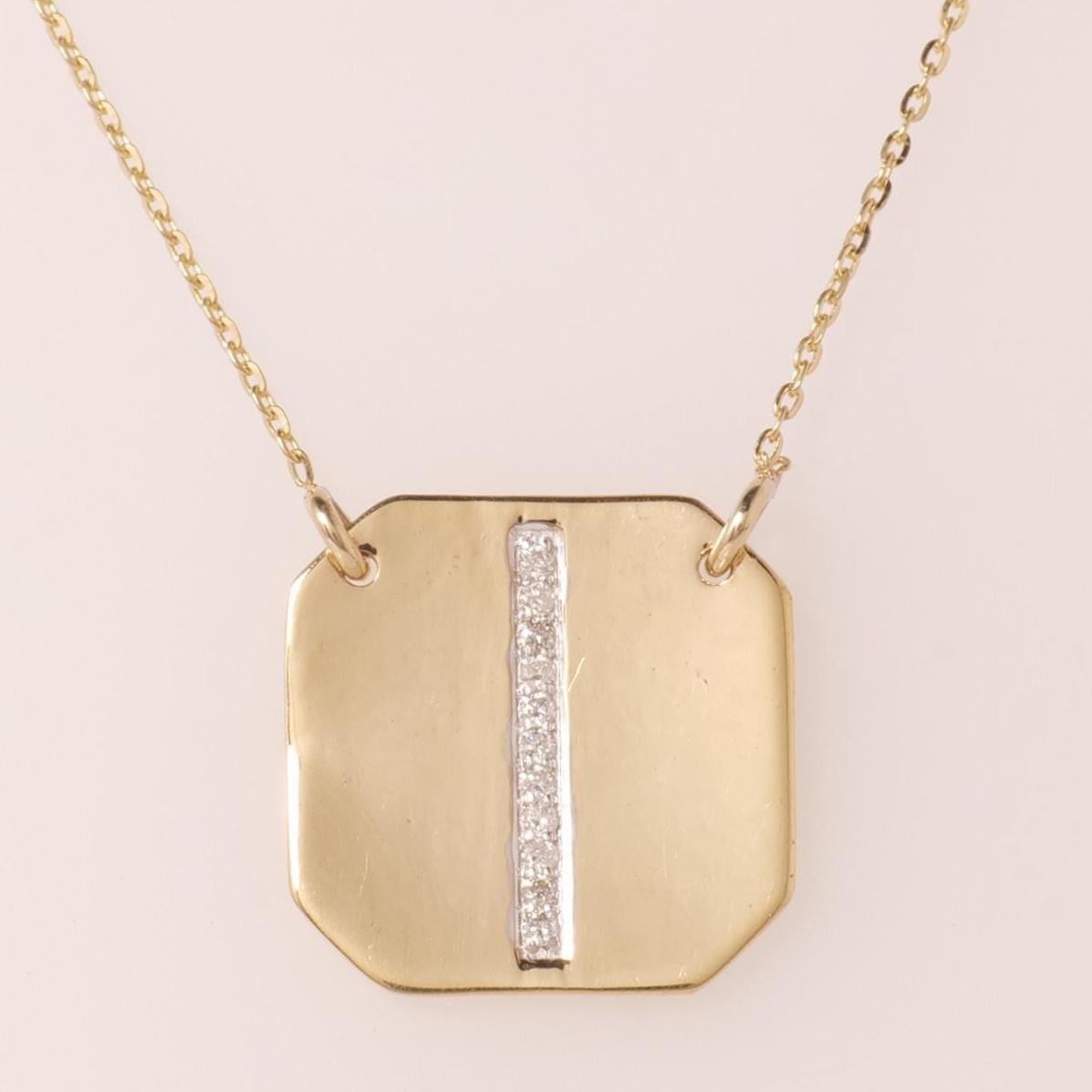 Collana personalizzata con diamante iniziale geometrico in oro massiccio 14k (certificato) In condizioni Nuovo in vendita a New Delhi, DL