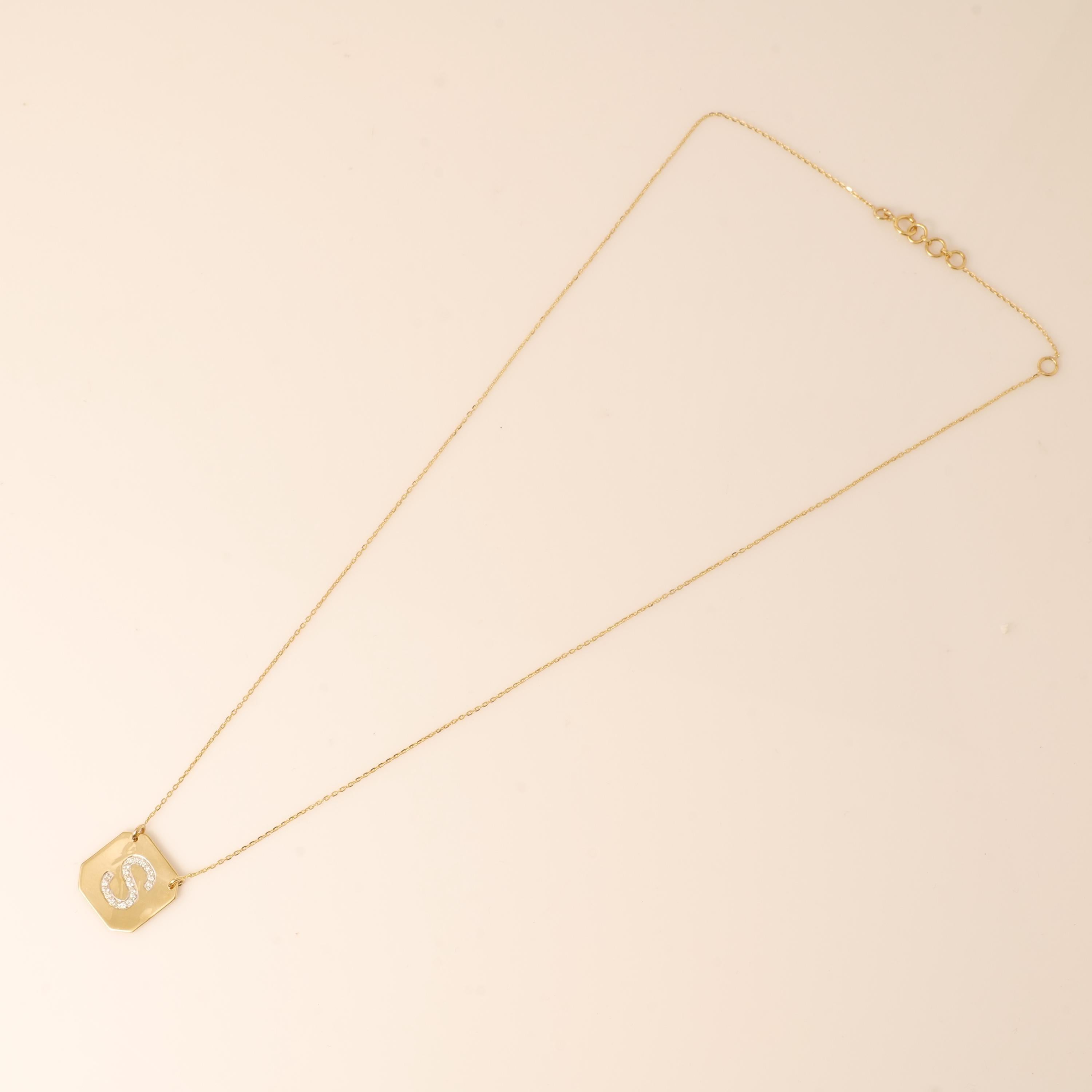 Collana personalizzata con diamante iniziale geometrico in oro massiccio 14k (certificato) in vendita 2