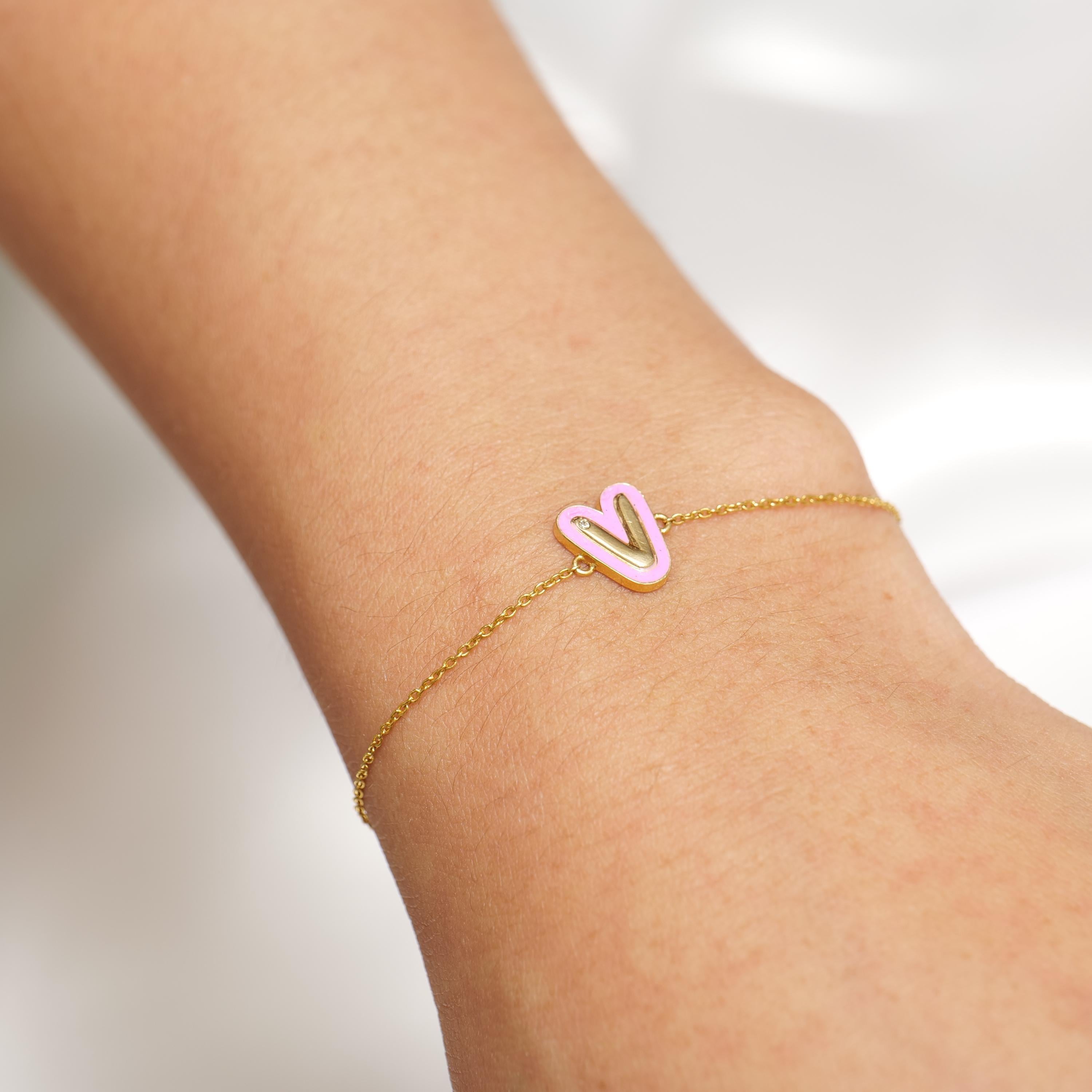 Pulsera personalizada con inicial esmaltada en oro macizo de 14k (certificado) Corte redondo en venta