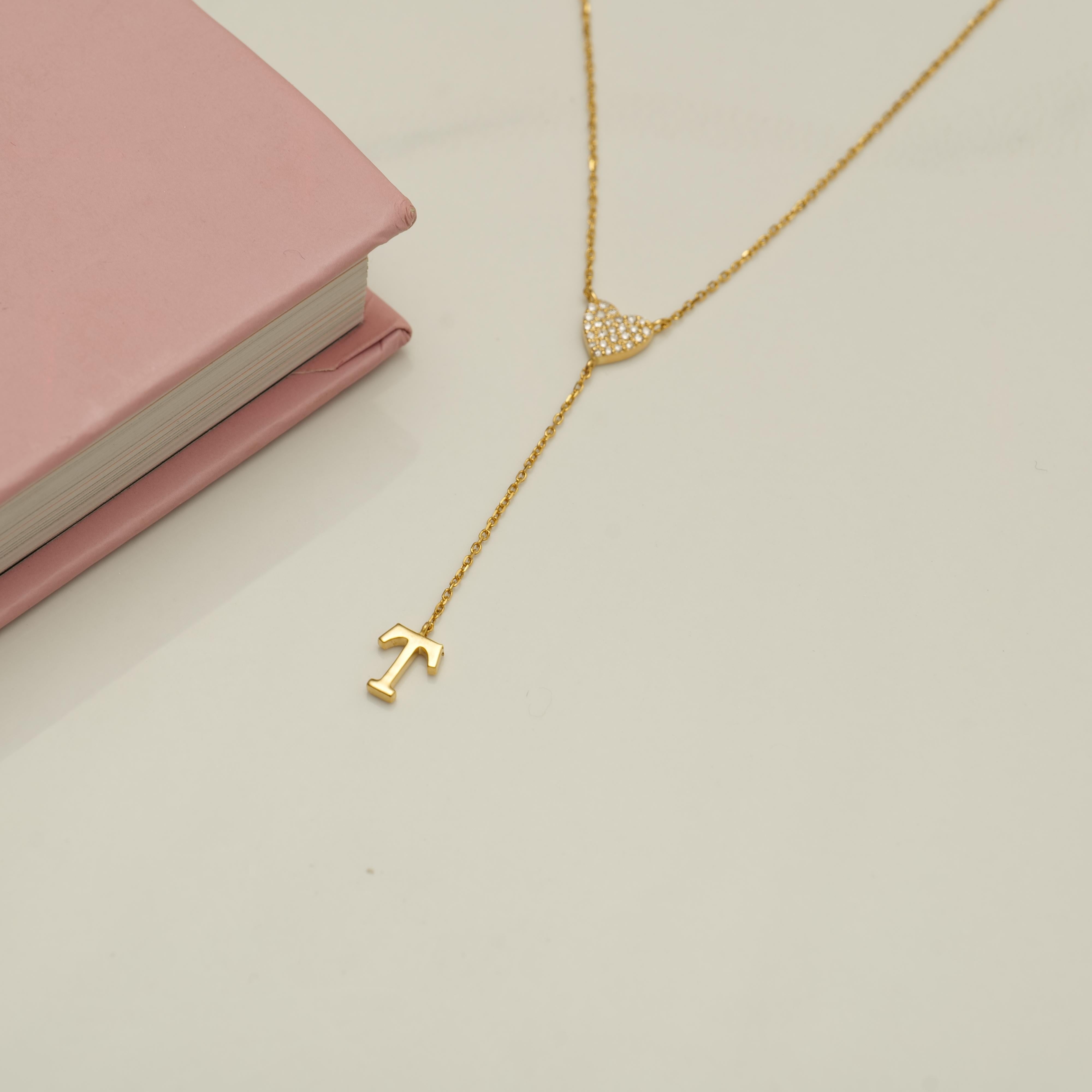 Personalisierte Initiale Herz Lariat Diamant-Halskette in 14k massivem Gold (zertifiziert) im Zustand „Neu“ im Angebot in New Delhi, DL