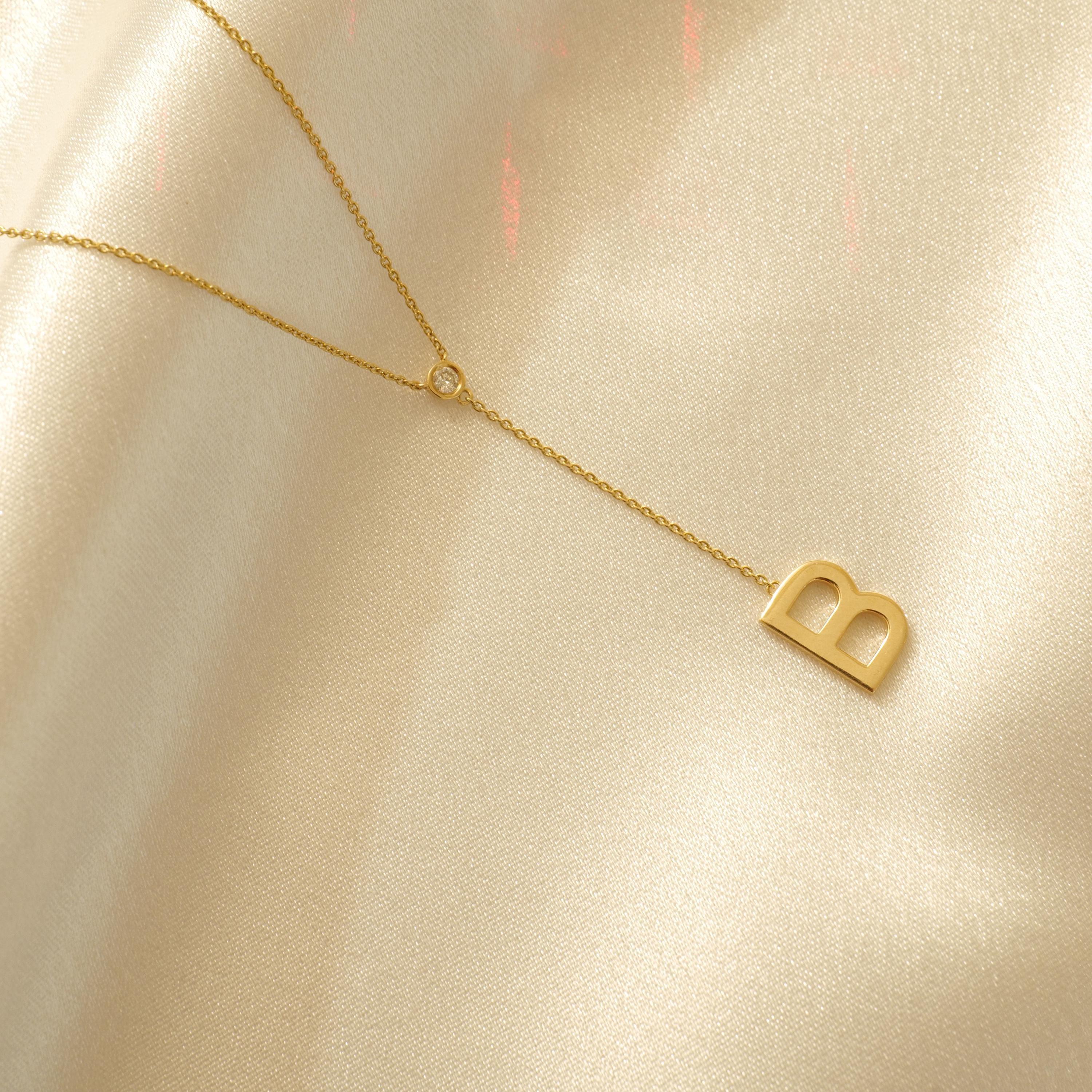 Personalisierte Initial Lariat Lünette Diamant-Halskette in 14K Solid Gold (zertifiziert) (Rundschliff) im Angebot