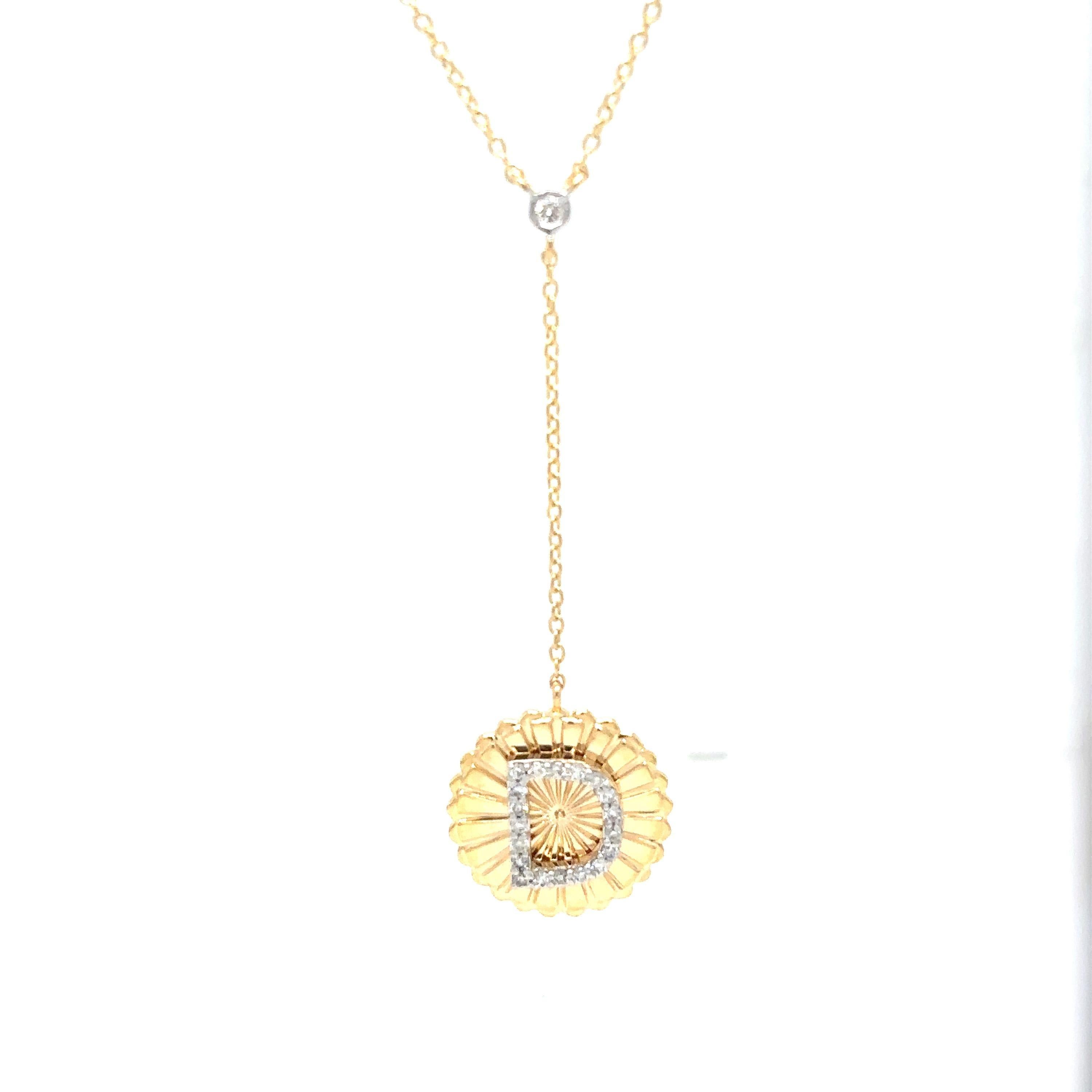 Personalisierte Initiale Medaillon Diamant Lariat in 14K massivem Gold (zertifiziert) im Zustand „Neu“ im Angebot in New Delhi, DL