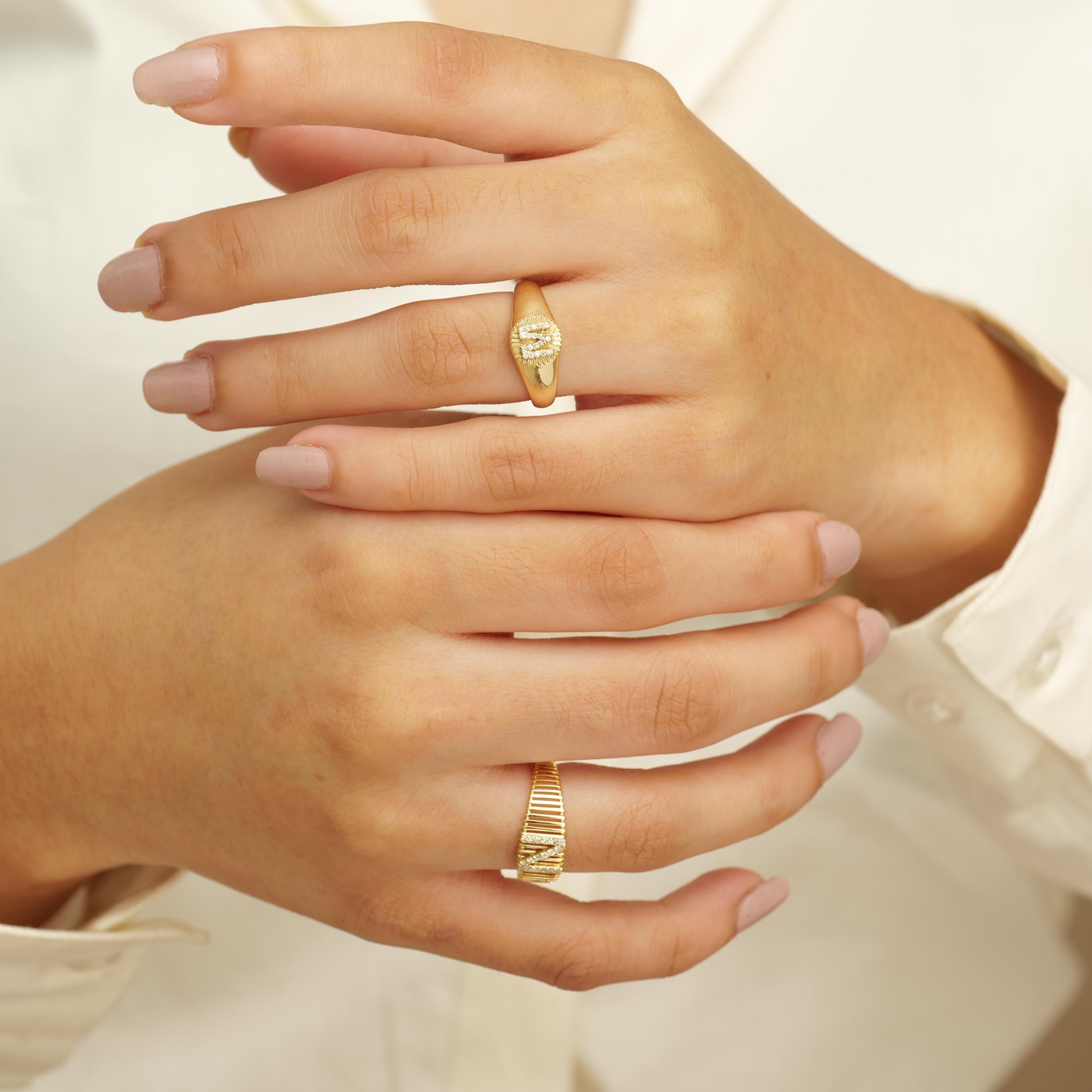 Round Cut Personalized Medallion Initial Diamond Ring in 14k Solid Gold (Certified) For Sale