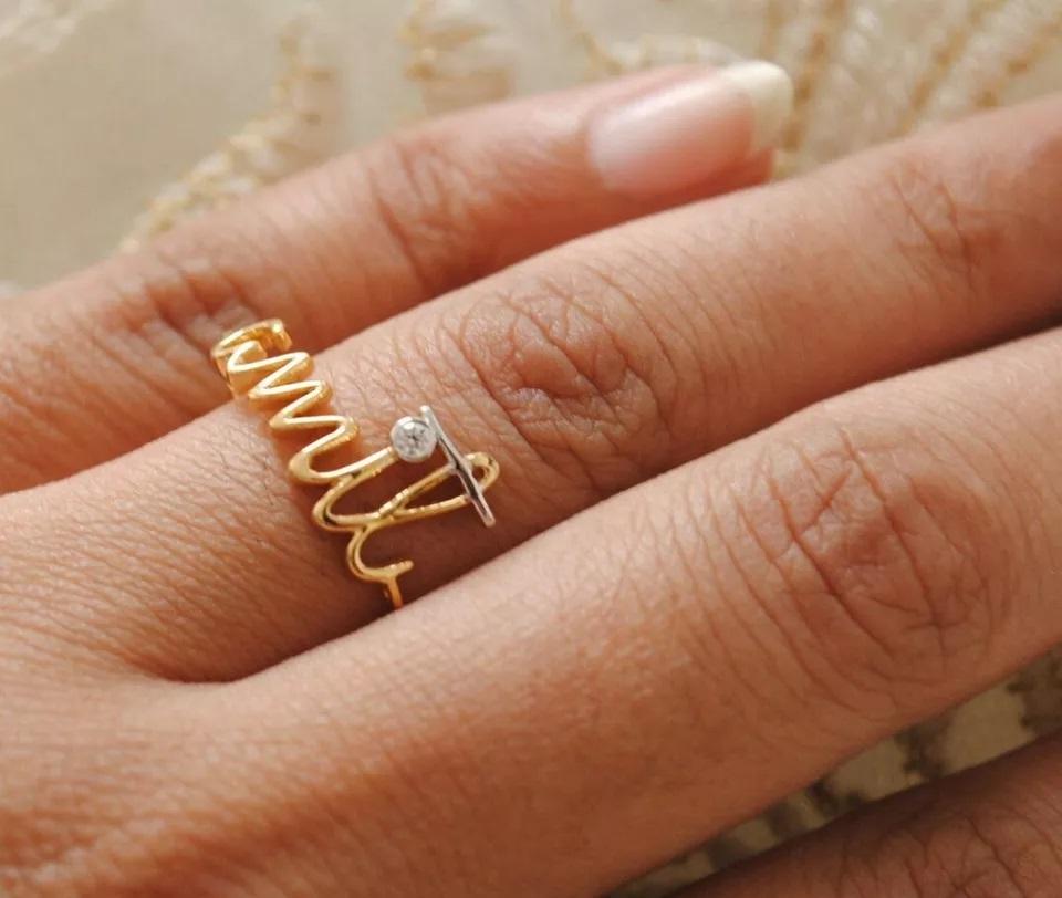 Personalized Name Diamond Ring in 14k Solid Gold In New Condition For Sale In Chicago, IL
