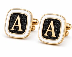 Gemelli personalizzati con singola iniziale, smalto bianco e oro 14 carati di Meghna Jewels