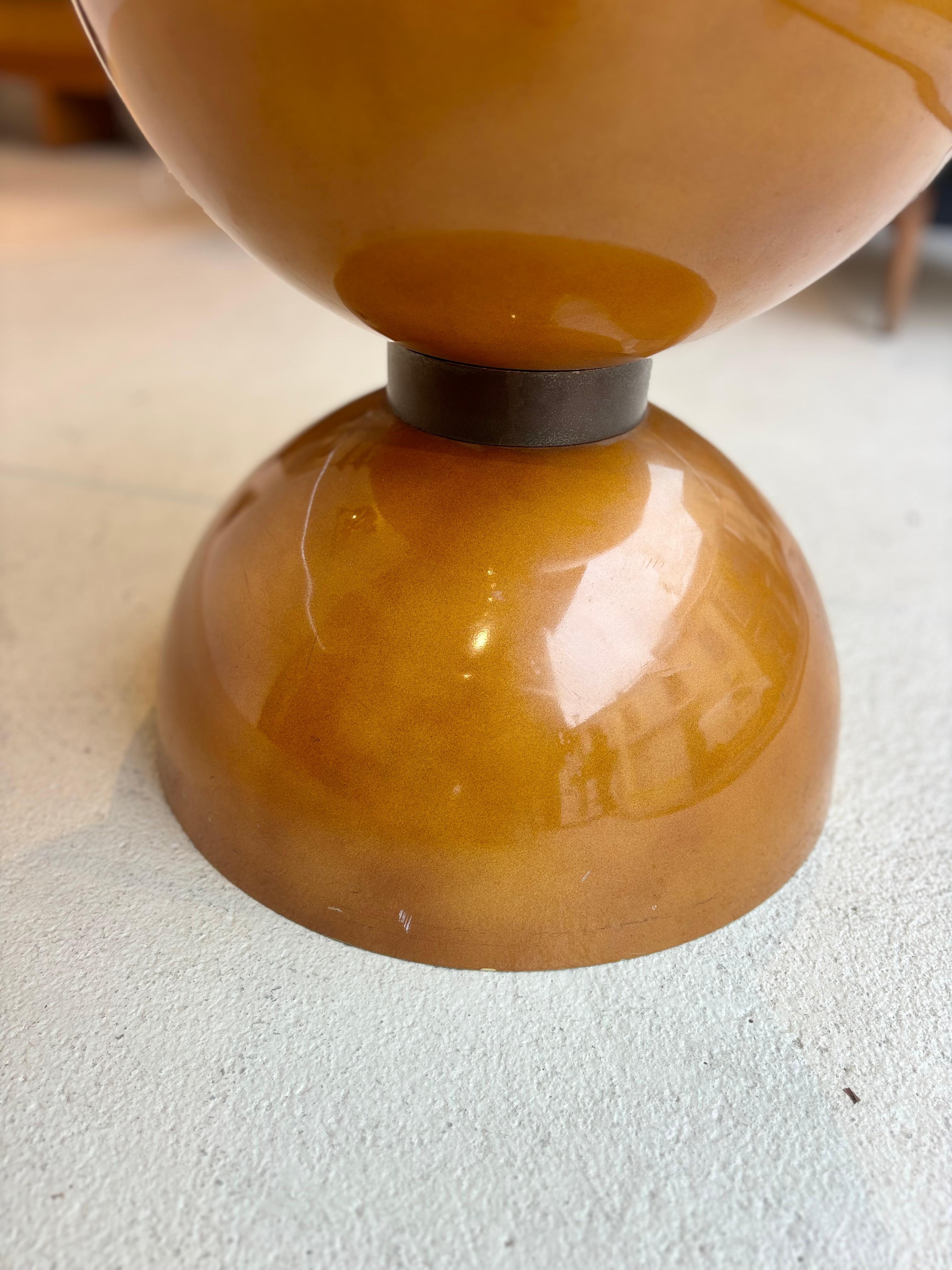 Table basse diabolo personnalisée par Raphaël Raffel en vente 4