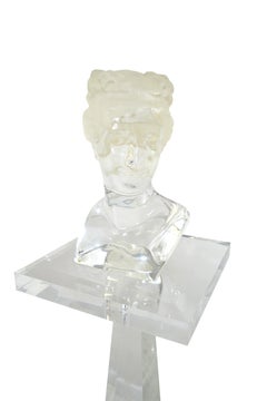 Buste de femme sur console en Perspex également en plexiglas signé C.P.K. 3/160