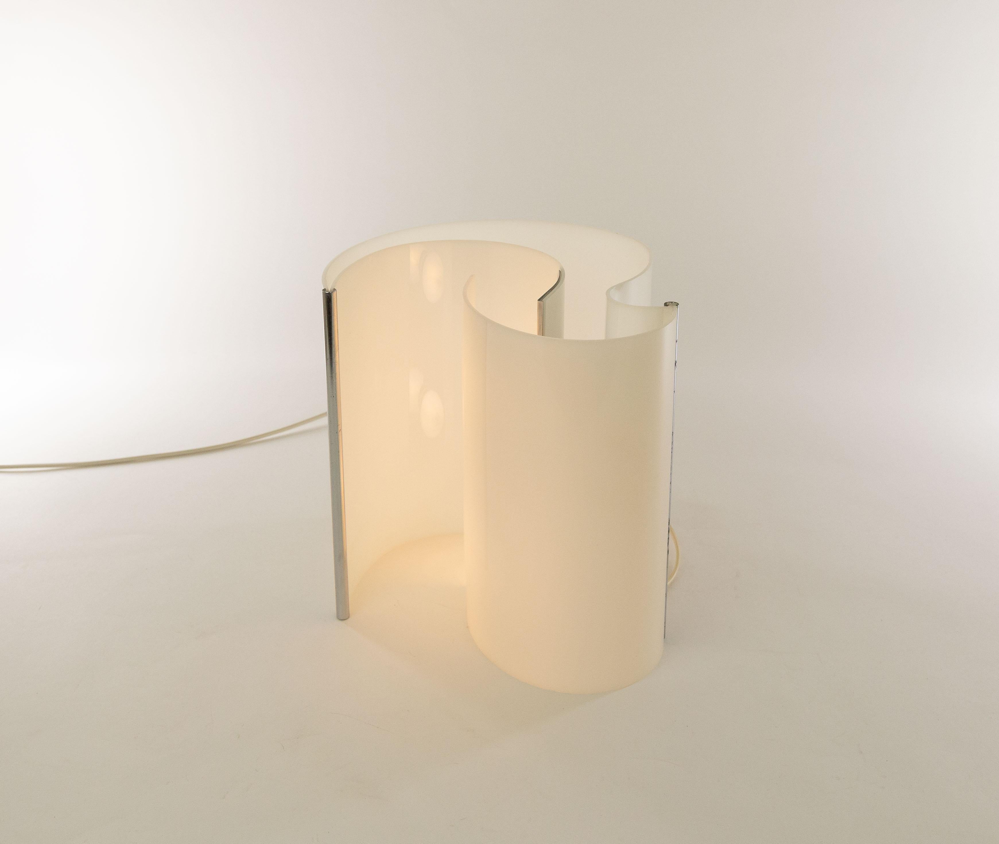 Mid-Century Modern Perspex Table Lamp by Franco Mazzucchelli Tartaglino for Stilnovo, 1970s For Sale