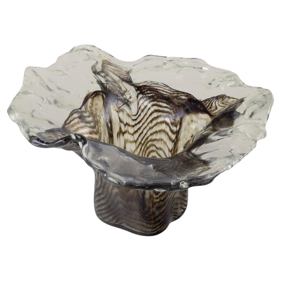 Pertti Santalahti pour Humppila. Vase colossal en verre d'art. Forme organique. en vente