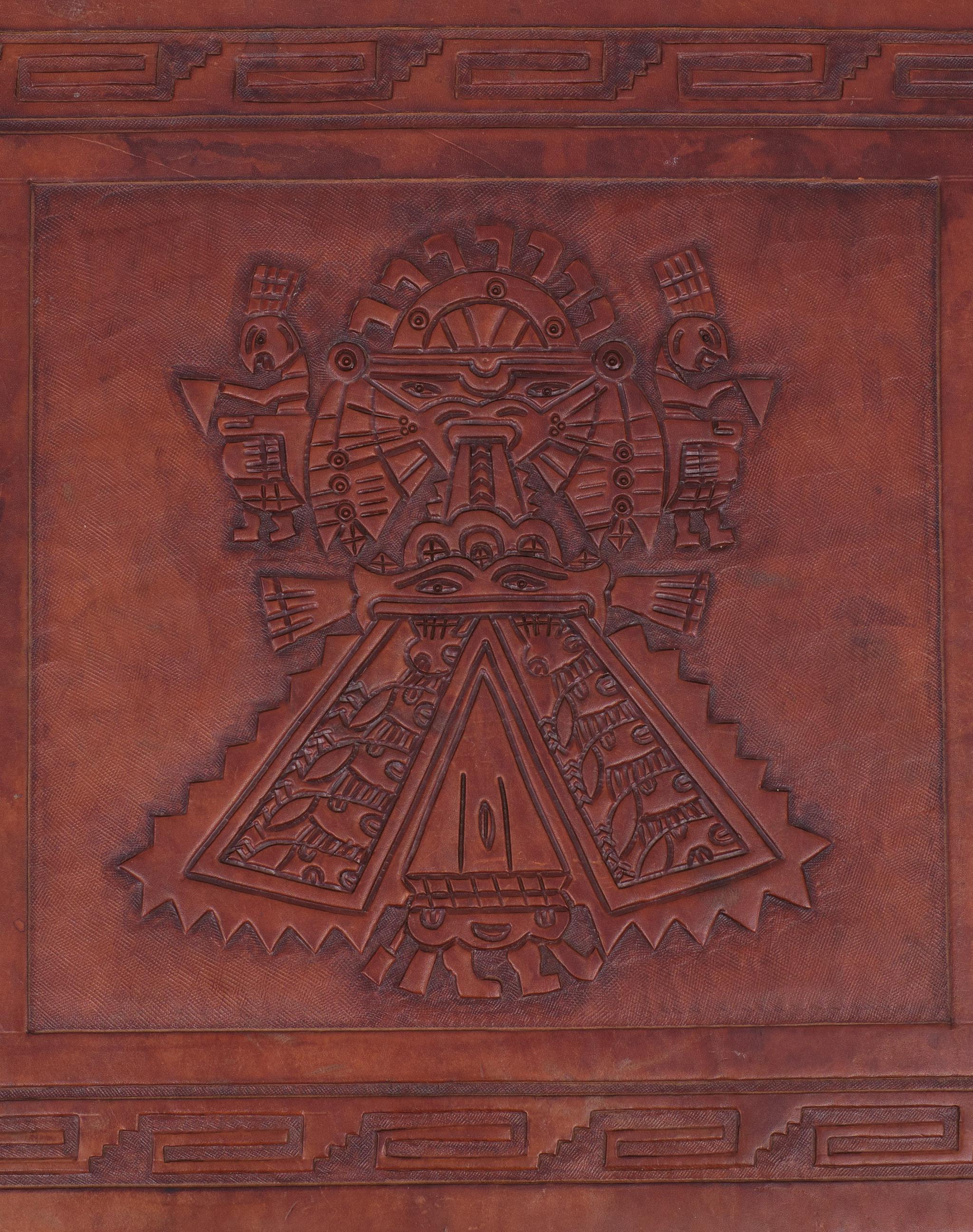 Peru embossed Leather coffee table 1960s Angel Pazmino Voor Muebles De Estilo For Sale 4
