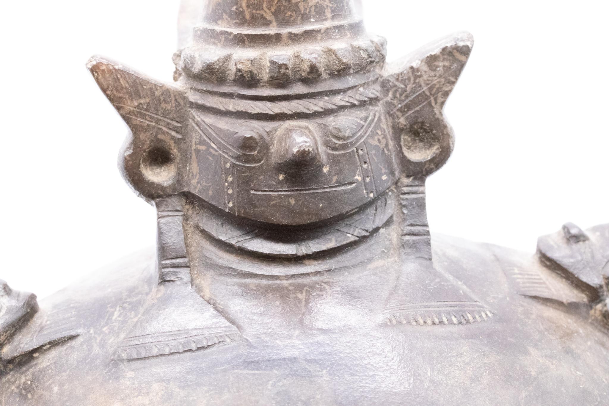 Hand-Carved Peru Inca 1200 AD Lambayeque Pre-Columbian Blackware Ceramic Vase with Warrior For Sale
