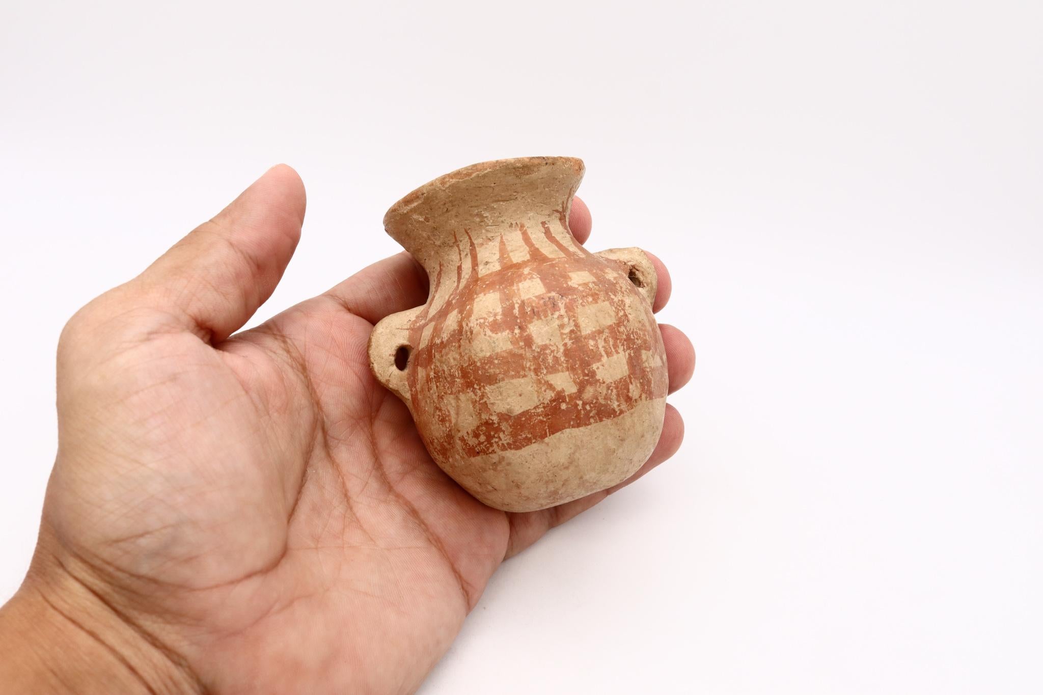 Pre-Columbian Peru Pre-Inca 900 / 1470 AD Chimu Pre Columbian Vessel In Earthenware Pottery For Sale