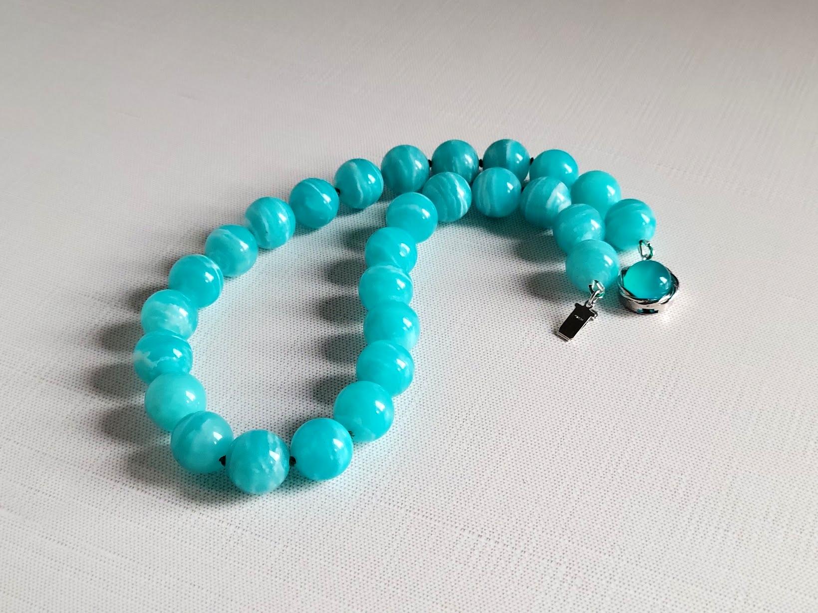 Women's Peruvian Amazonite Beaded Necklace