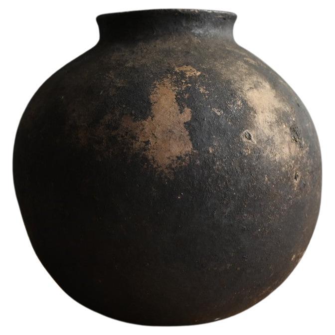 Peruanische antike runde Steingutvase/17.-19. Jahrhundert/Wabi-Sabi Kleine Vase aus Steingut