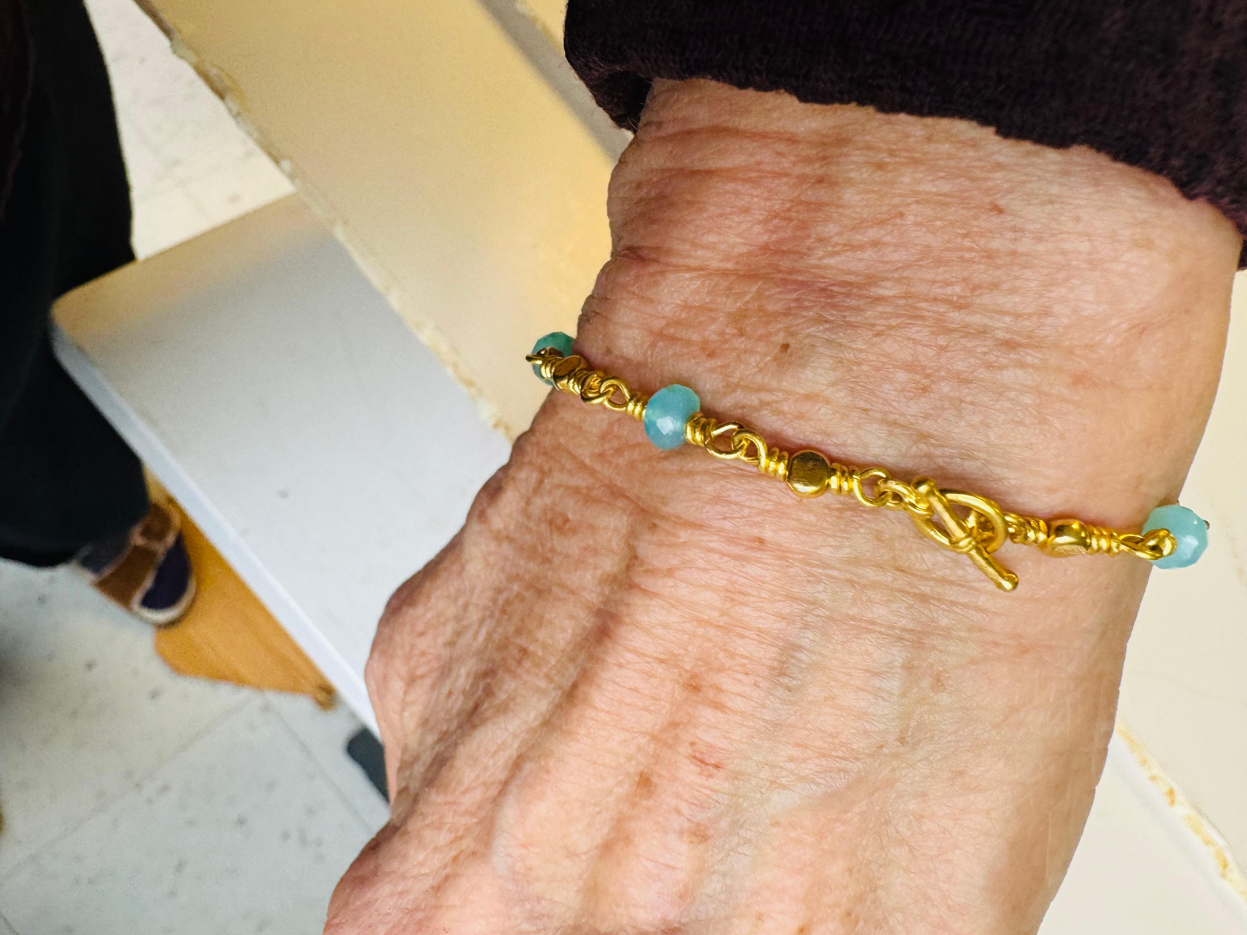 Perle Bracelet péruvien en or 22 carats en vente