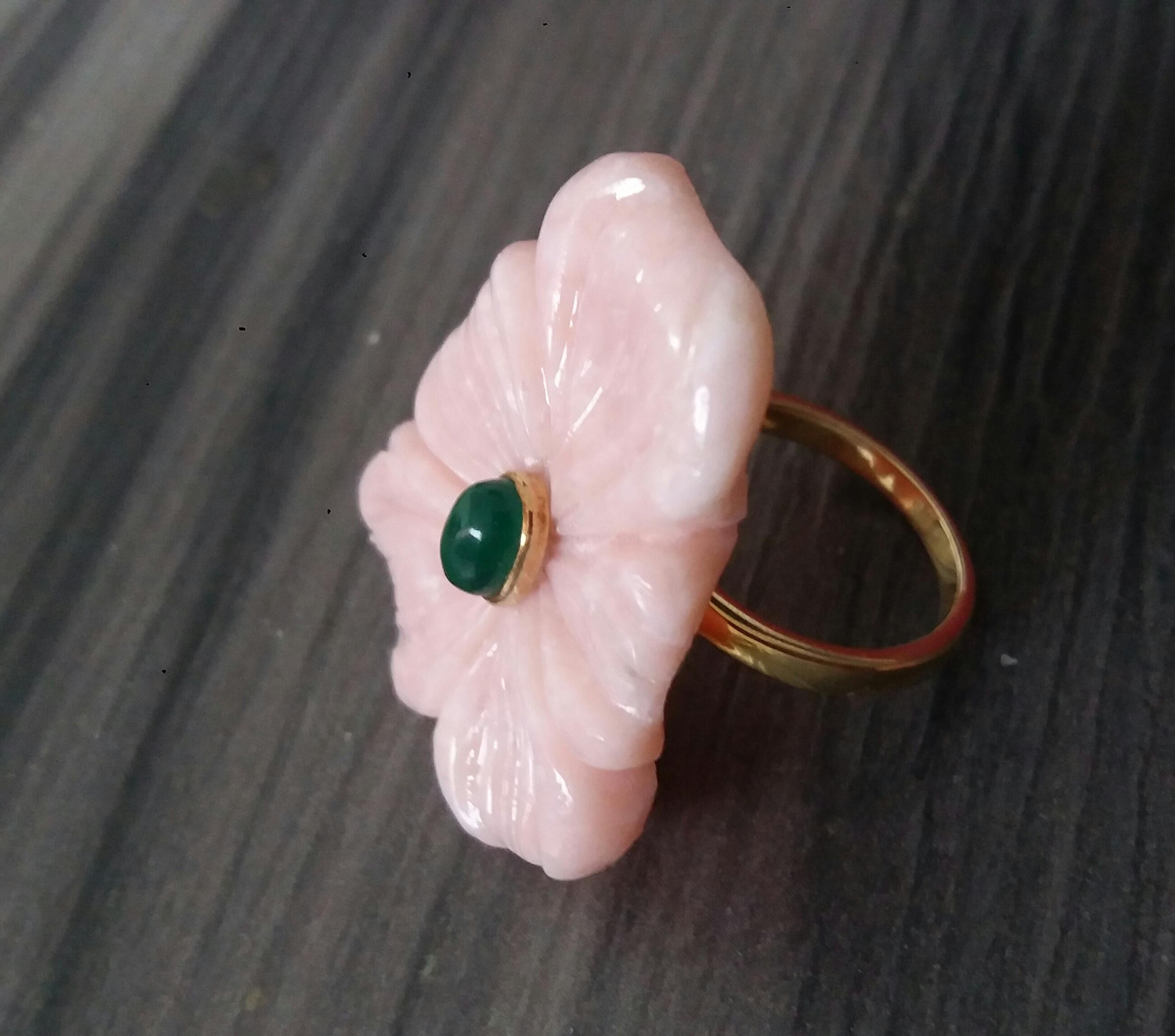 For Sale:  Peruvian Pink Opal Flower Oval Green Onyx Cabochon Solid 14K Gold Fashion Ring 3
