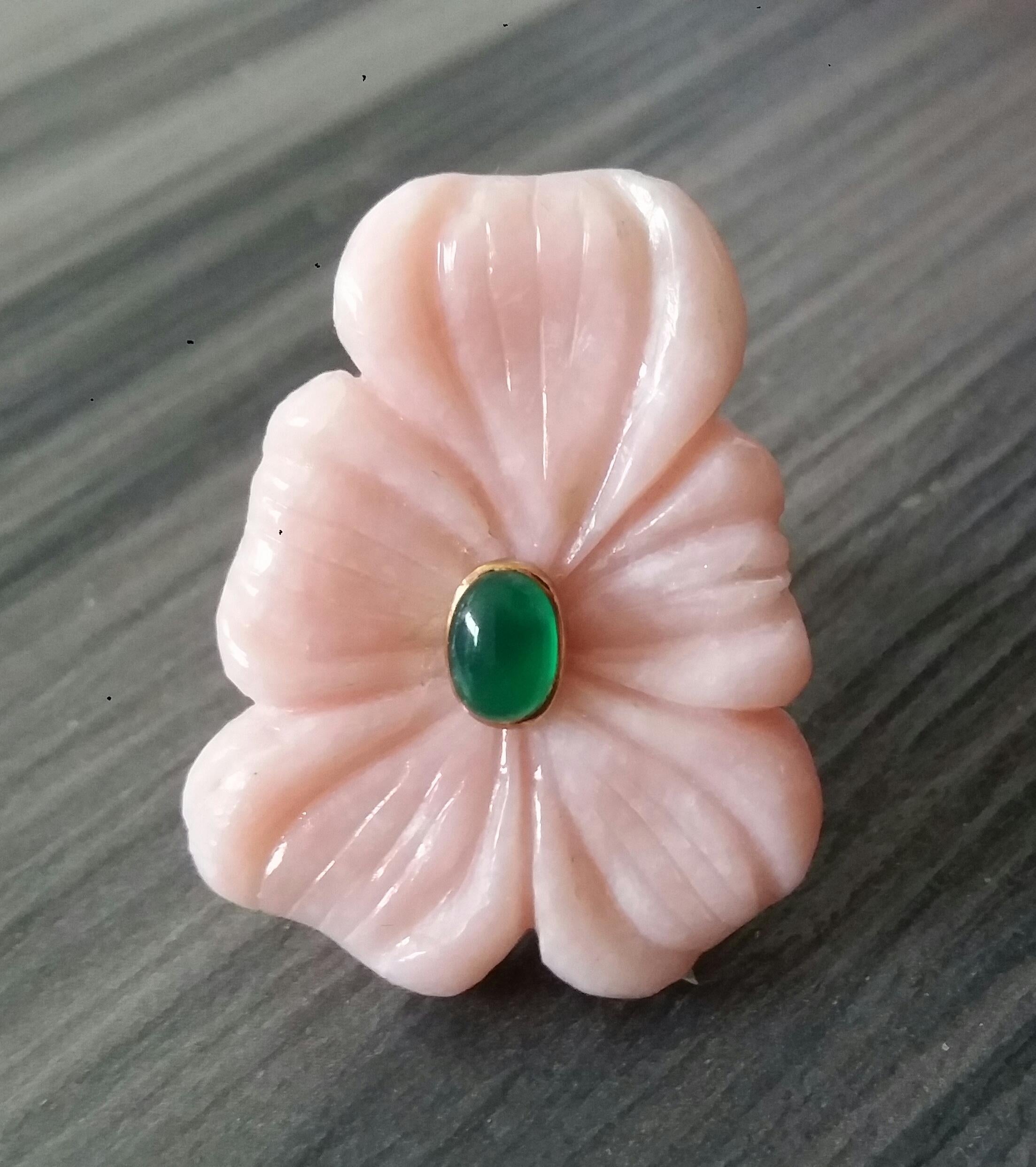 For Sale:  Peruvian Pink Opal Flower Oval Green Onyx Cabochon Solid 14K Gold Fashion Ring 4
