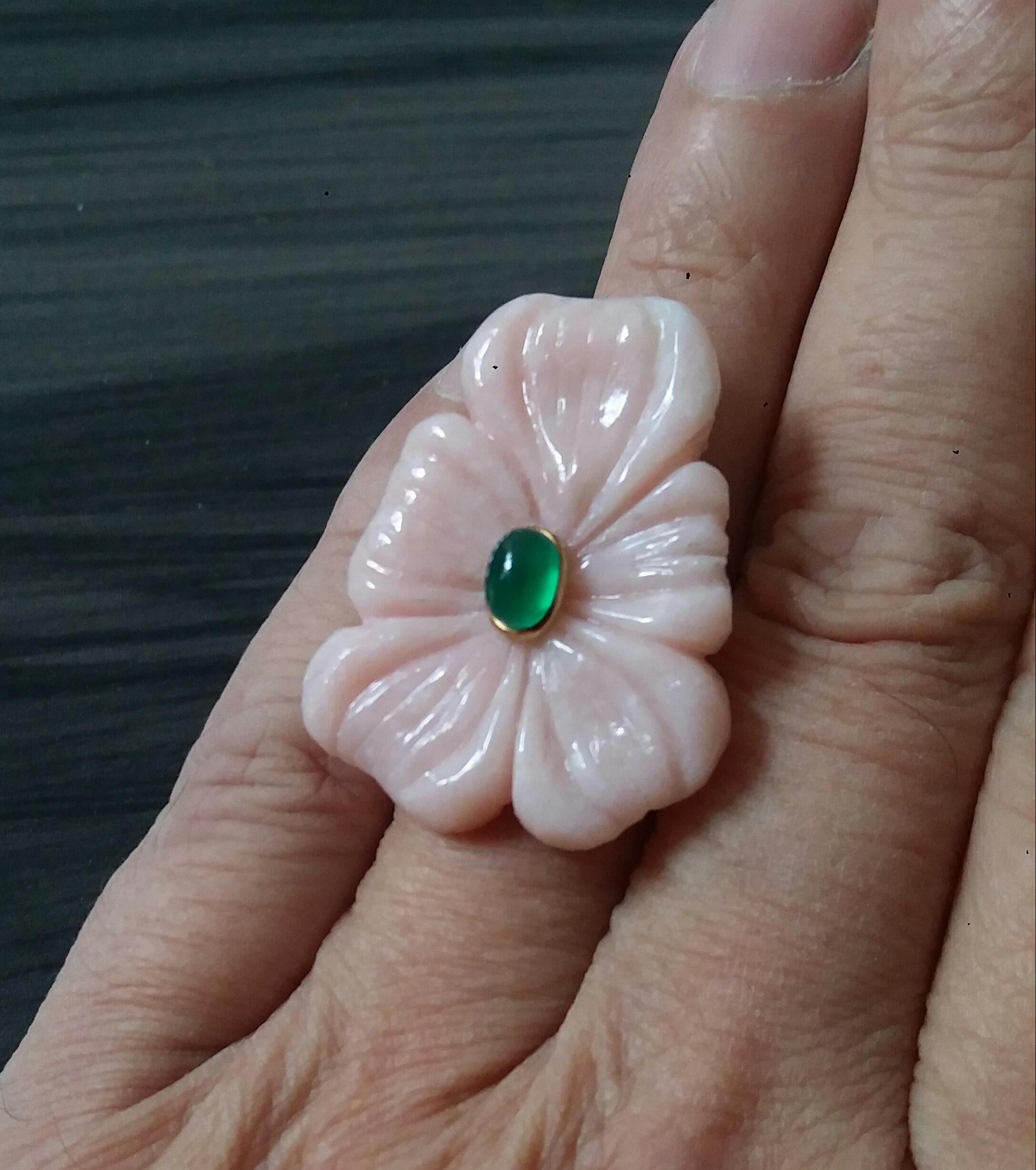 For Sale:  Peruvian Pink Opal Flower Oval Green Onyx Cabochon Solid 14K Gold Fashion Ring 7