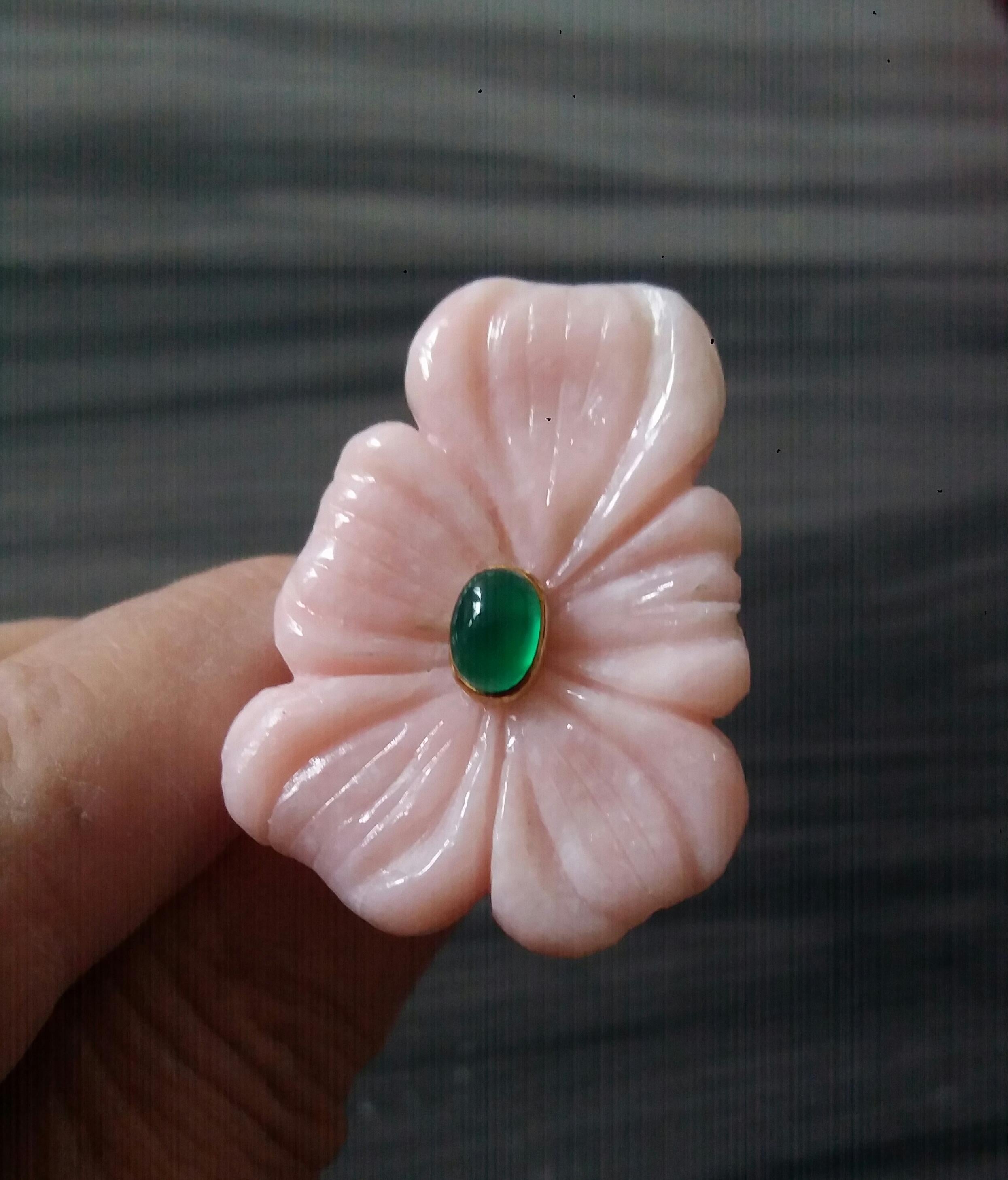 For Sale:  Peruvian Pink Opal Flower Oval Green Onyx Cabochon Solid 14K Gold Fashion Ring 9