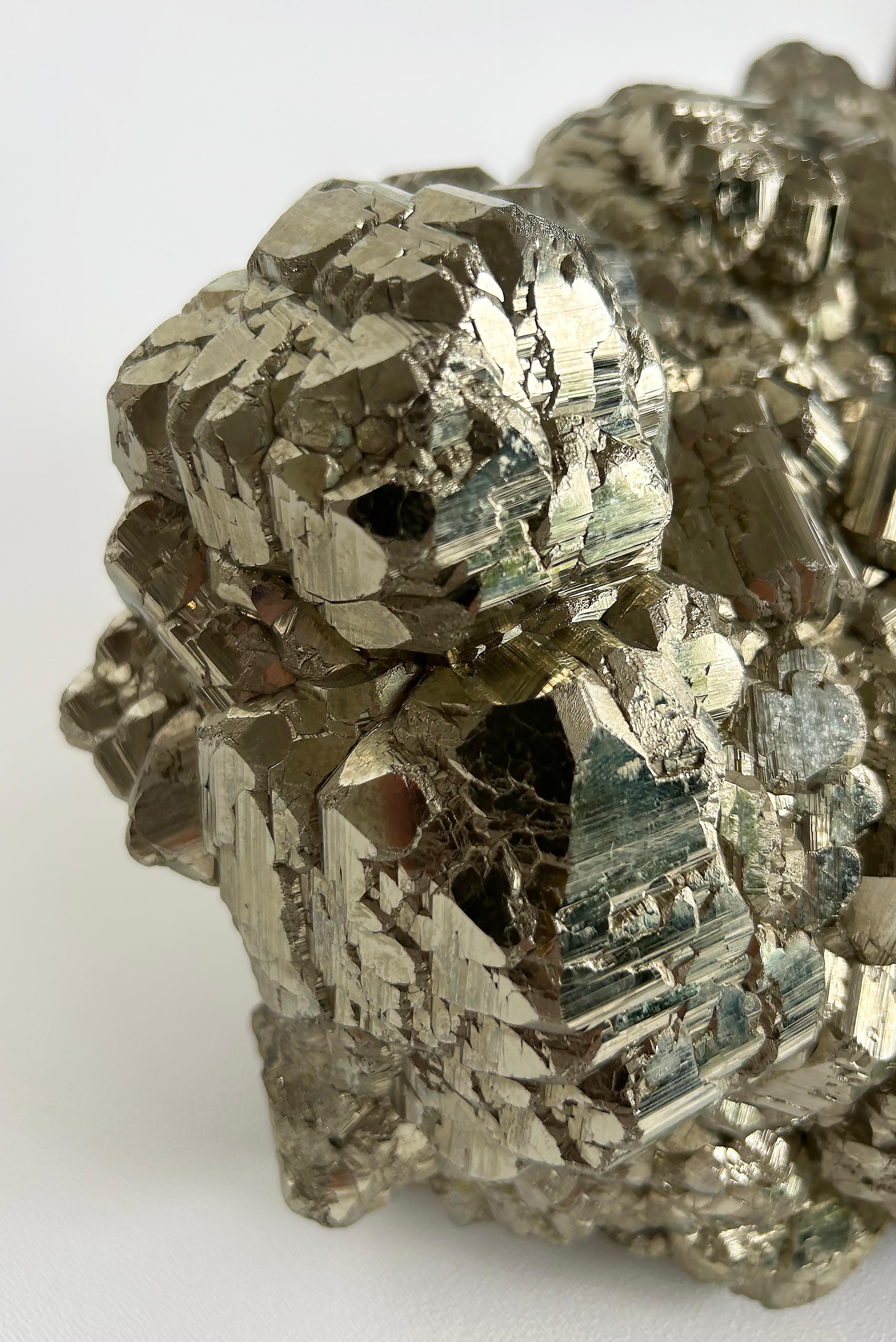 XVIIIe siècle et antérieur Spécimen d'amas de pyrite péruvienne pesant 44 livres en vente