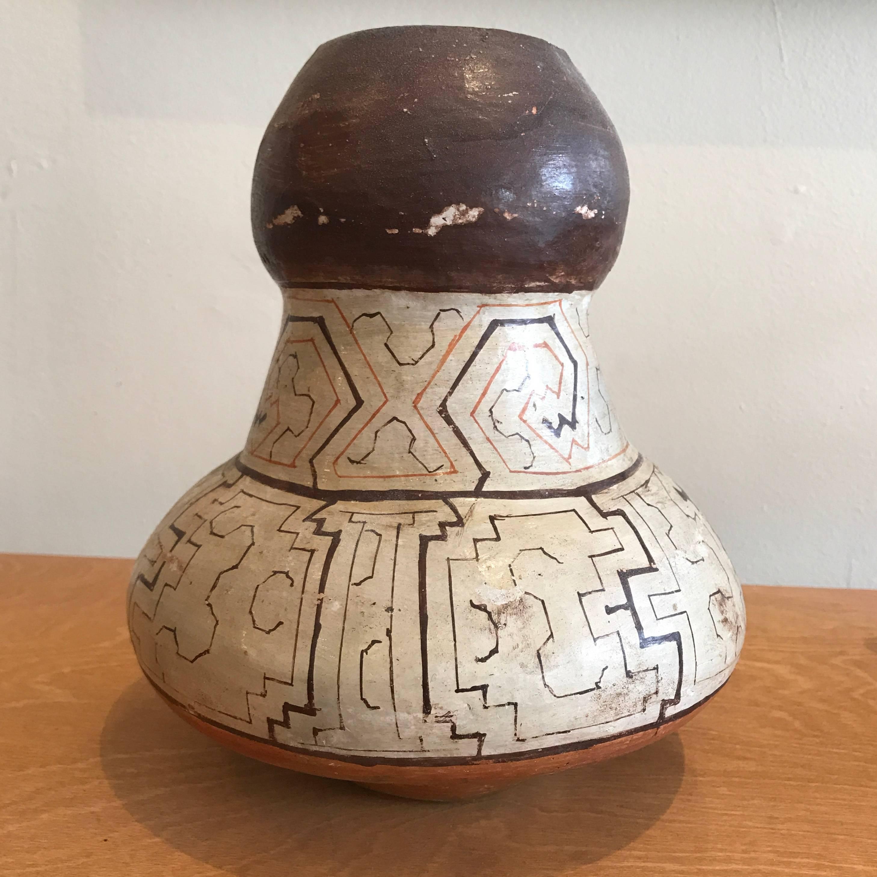 Peruvian Shipibo Pottery Vase or Urn In Good Condition In San Francisco, CA