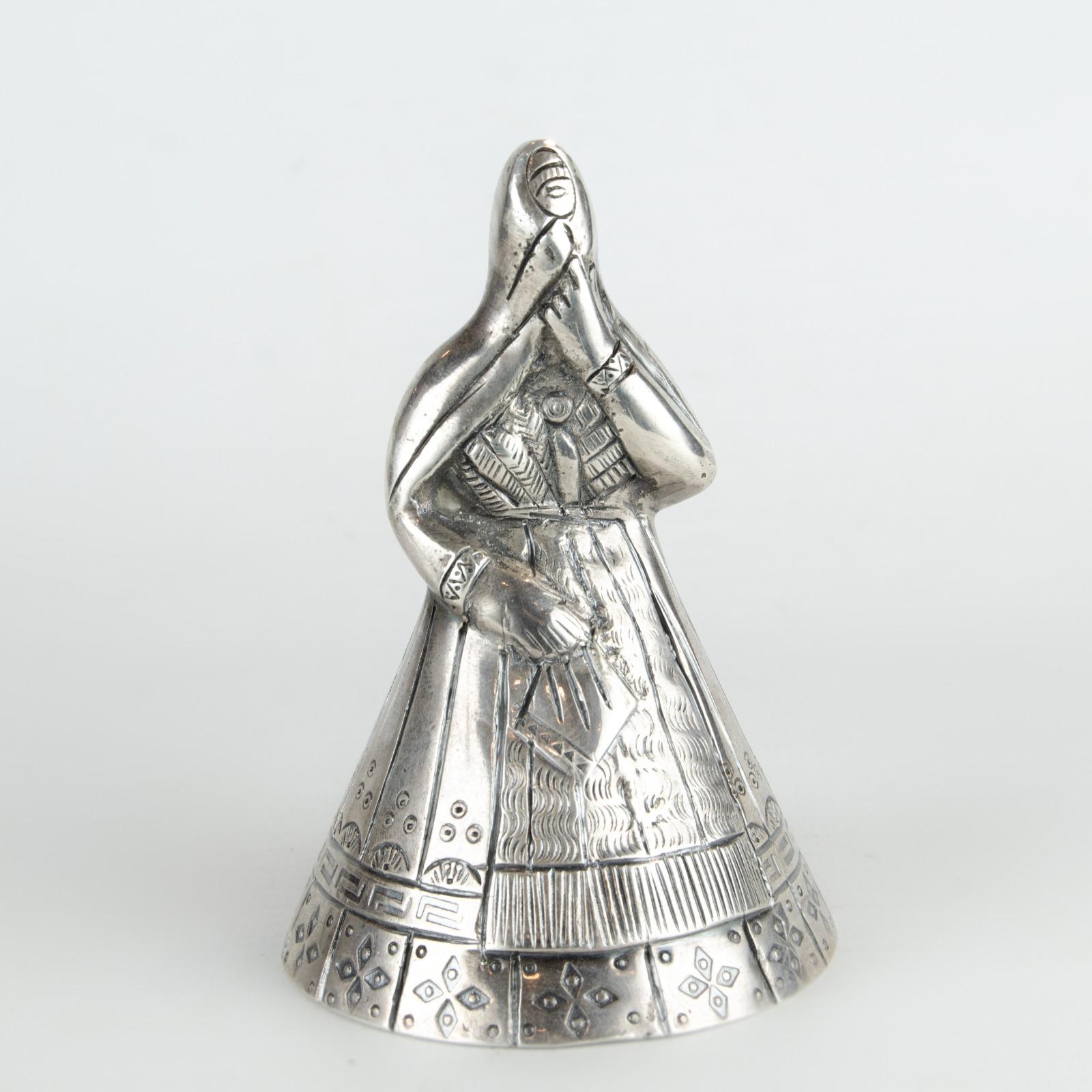 Engraved Peruvian Table Bell in 925 Silver from the middle - 20th century For Sale