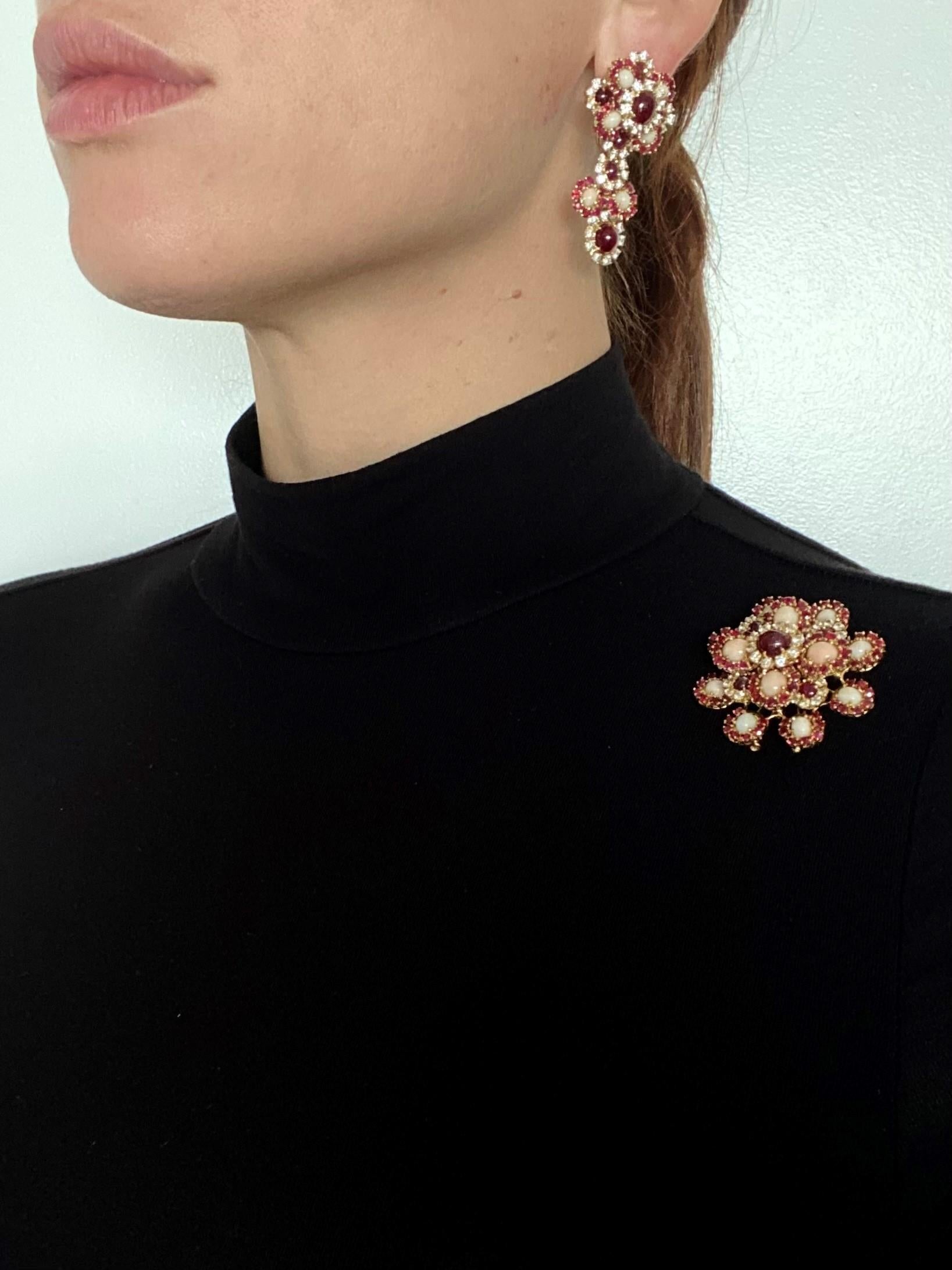 Fabulous earrings brooch suite designed by Pery Et Fils.

A statement pieces, created in Paris France at the jewelry atelier of Pery Et Fils, back in the 1960. This marvelous suite is composed by a pair of convertible day and night drops earrings