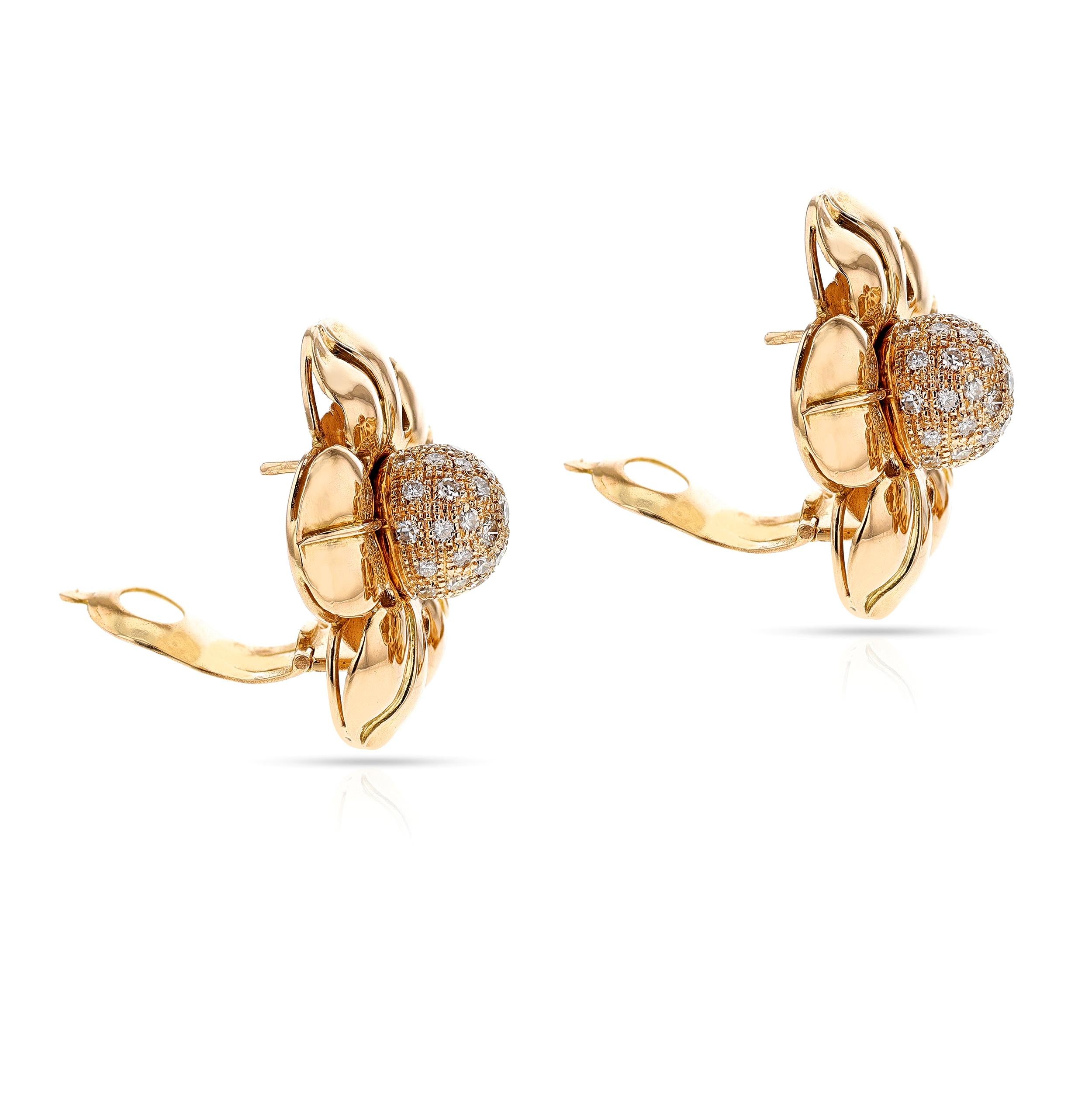 Round Cut Pery et Fils Van Cleef & Arpels Floral Earrings with Gold and Diamonds, 18k For Sale