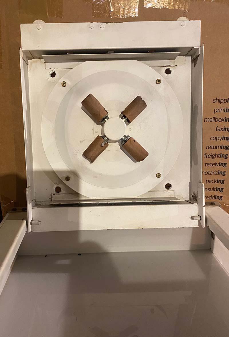 Perzel Flush-Mounted Fixture In Good Condition For Sale In Bridgewater, CT