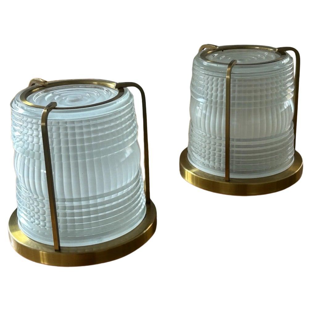 Perzel, coppia di piccole plafoniere in ottone e vetro, lenti in Holophane, circa 1930 in vendita