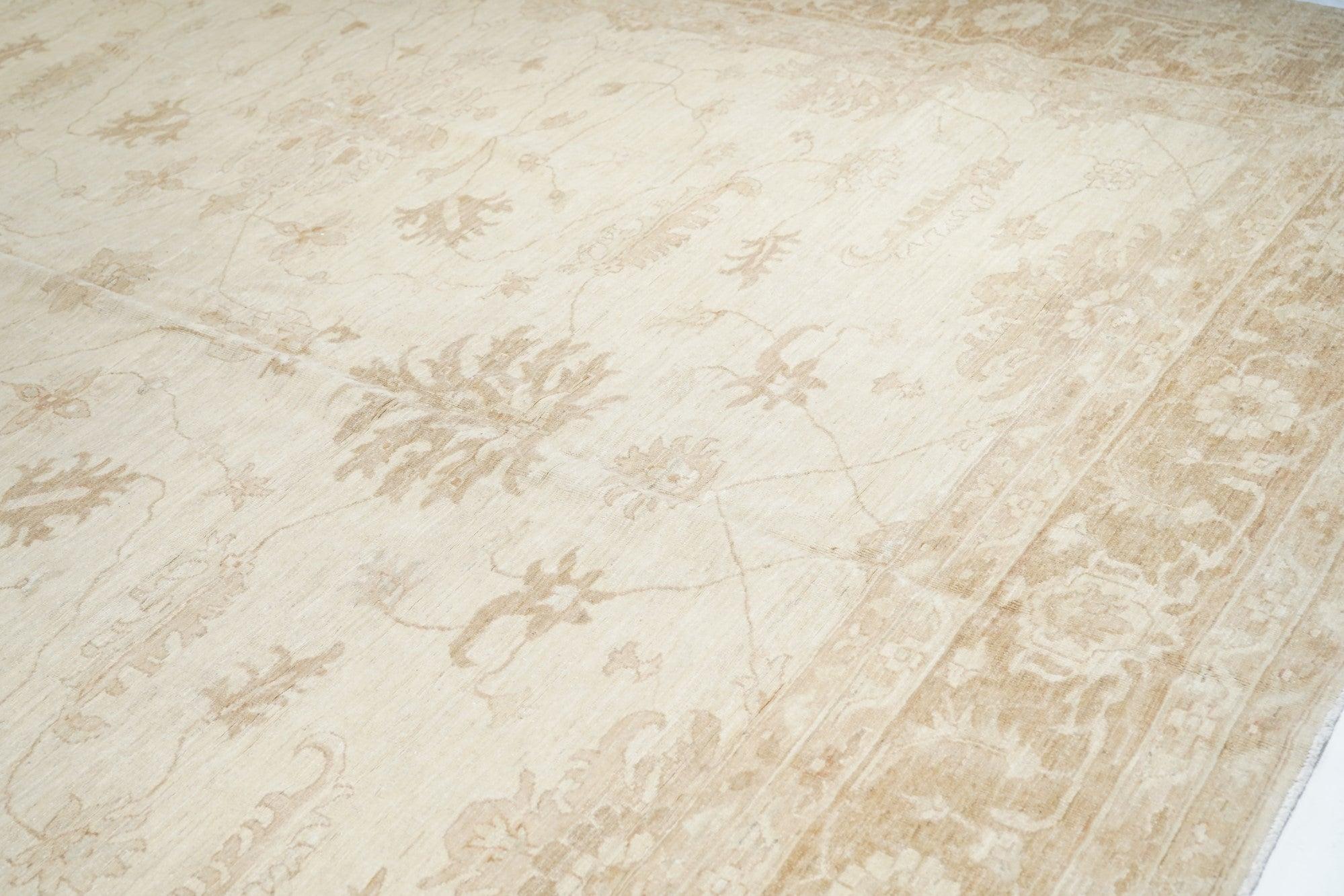 Peshawar-Teppich 11'2'' x 12'7'' im Zustand „Neu“ im Angebot in New York, NY
