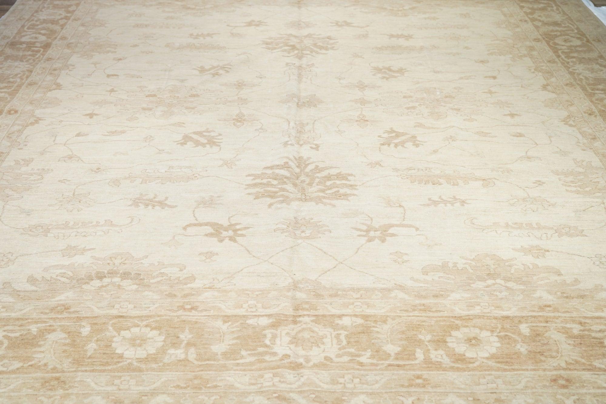 Peshawar-Teppich 11'2'' x 12'7'' im Angebot 1