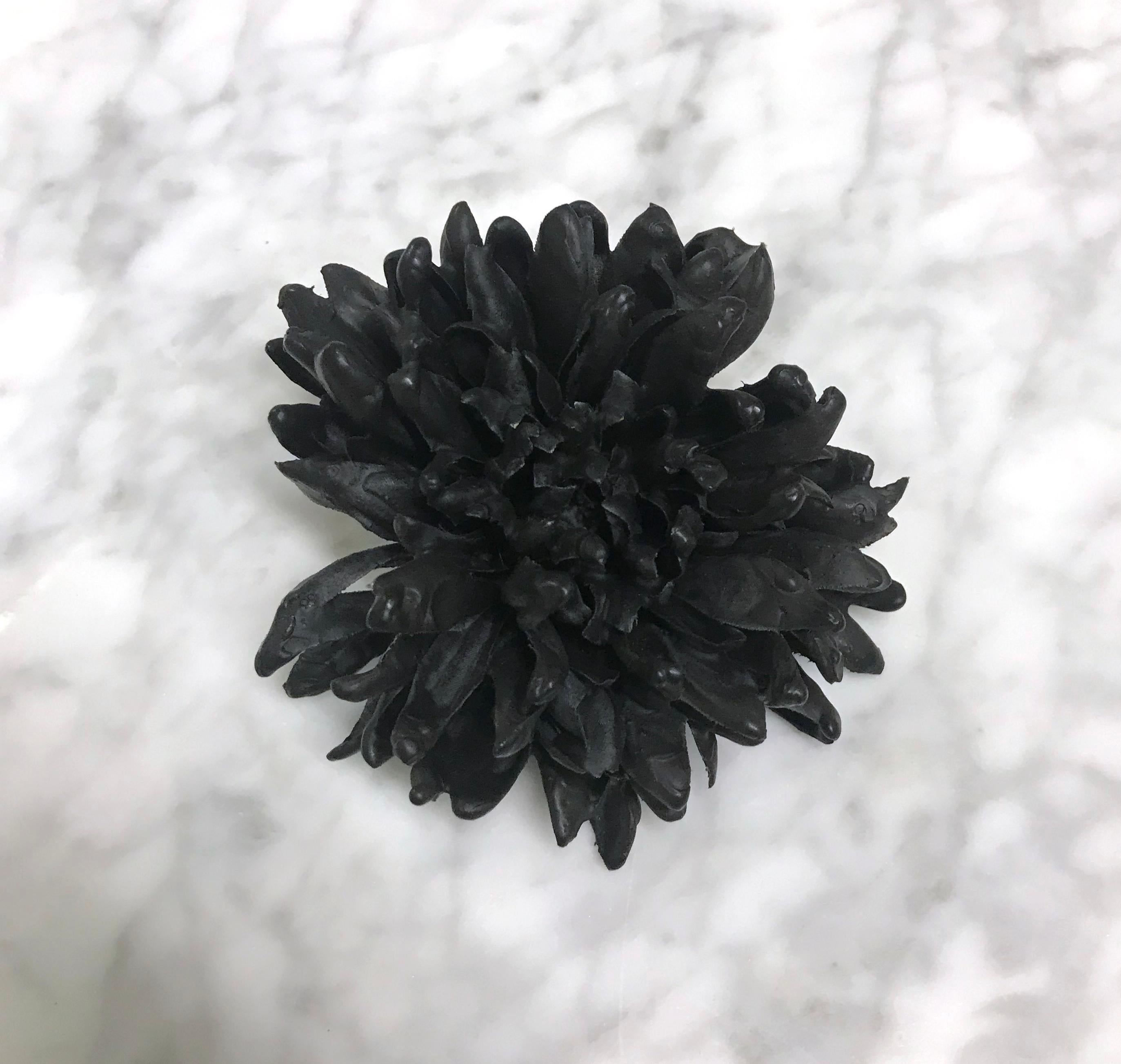 Petah Coyne - Wax Flower, 2005 - Sculpture by petah coyne