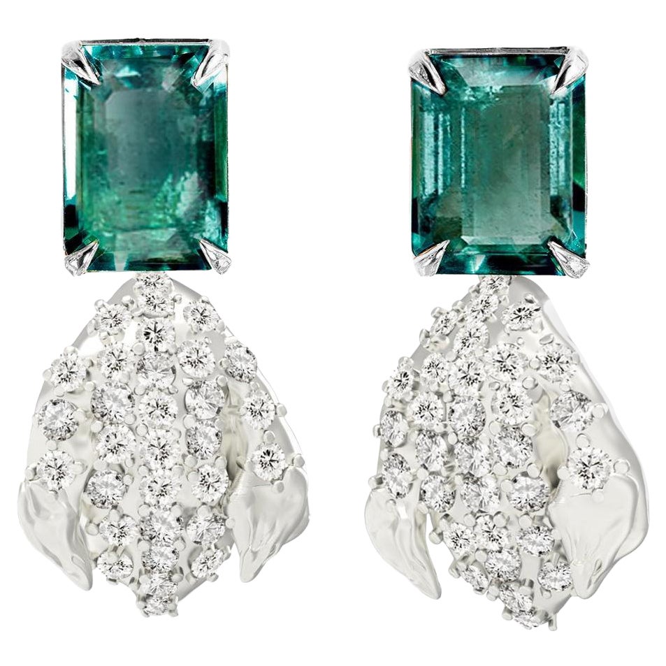 Boucles d'oreilles Clips avec diamants et émeraudes en or blanc 18 carats