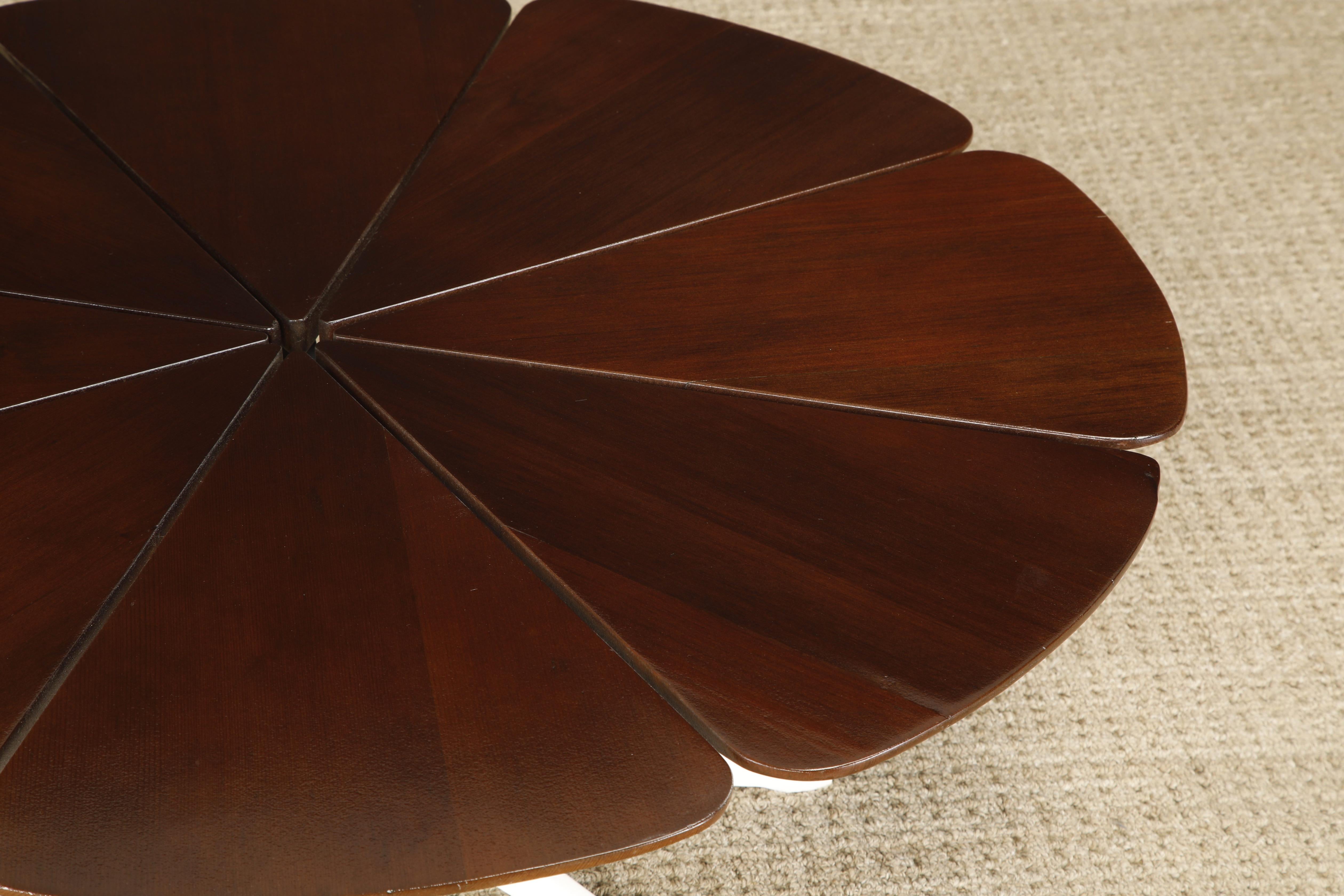 'Petal' Coffee Table by Richard Schultz for Knoll Associates, 1960s, Signed For Sale 4