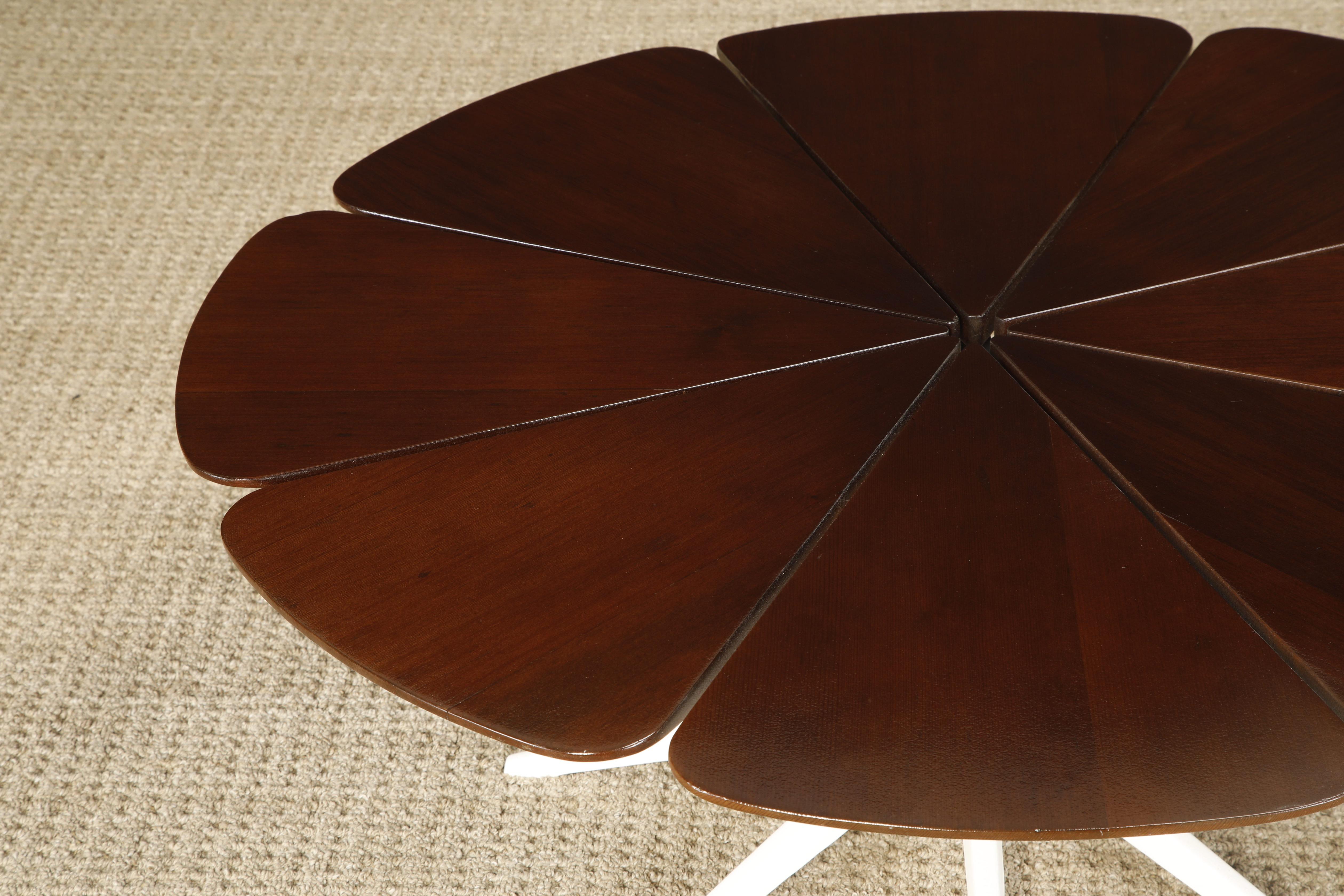 'Petal' Coffee Table by Richard Schultz for Knoll Associates, 1960s, Signed For Sale 8